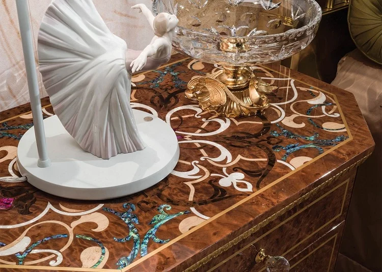 Antique design solid wood bedroom set  and dresser with mirrored  luxury bed furniture