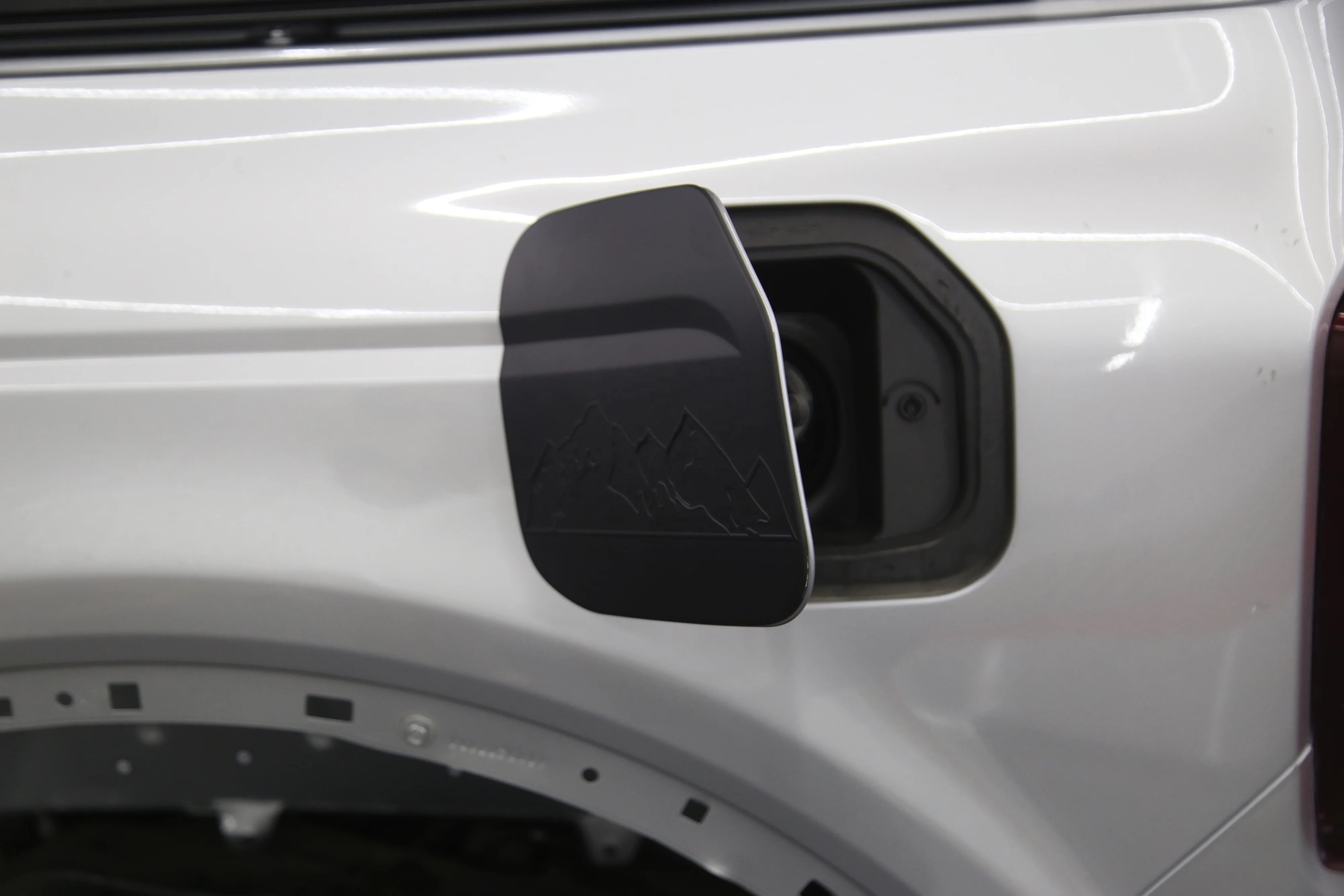 Fuel Oil  Plastic Gas Cover Car Fuel Tank Cap For 2021 2022 Ford Bronco 2/4 Doors Made in China