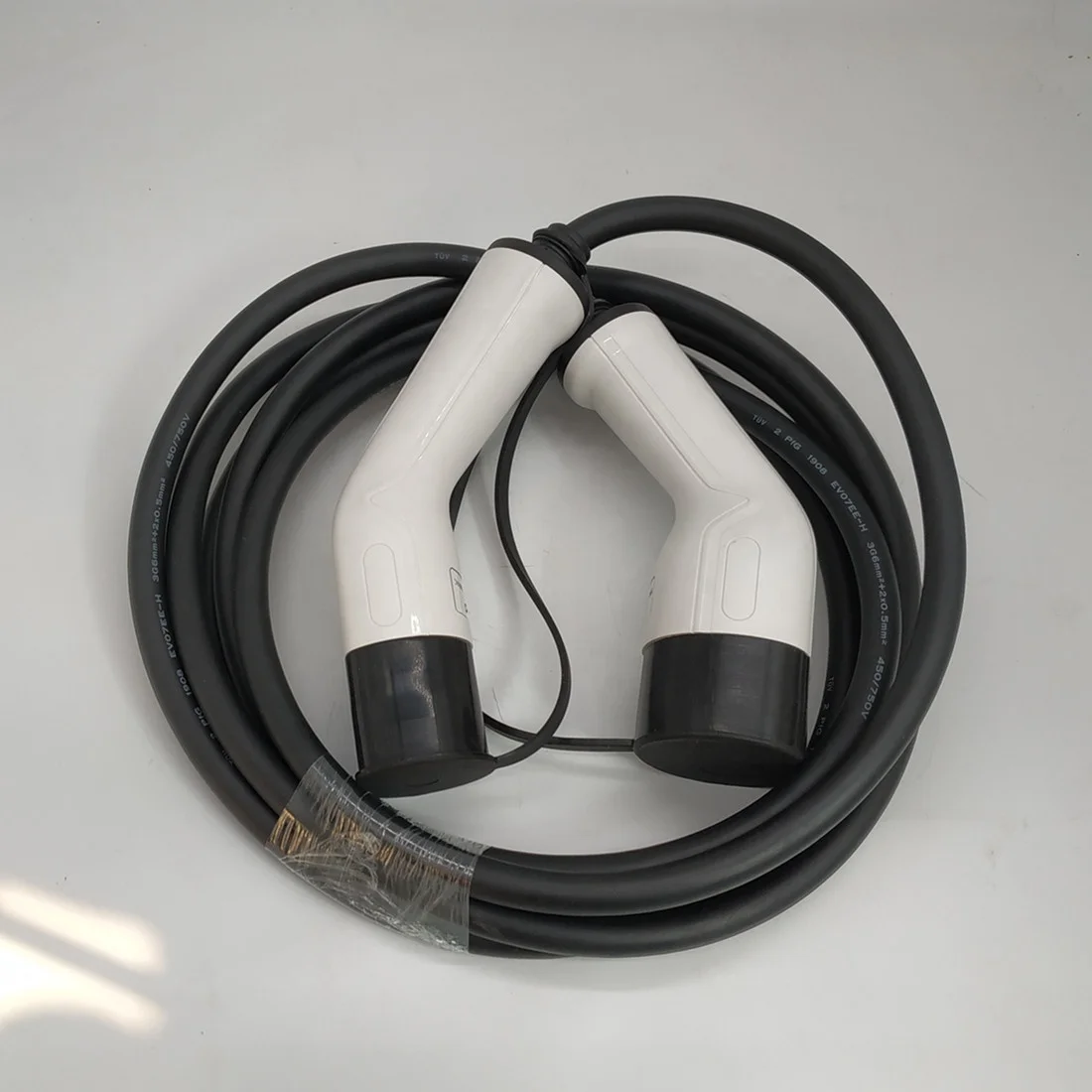 7.3KW AC 250V 32A type 2 male to female ev connector with 5m cables,type2 to type2 ev charging cable,European standard,OEM