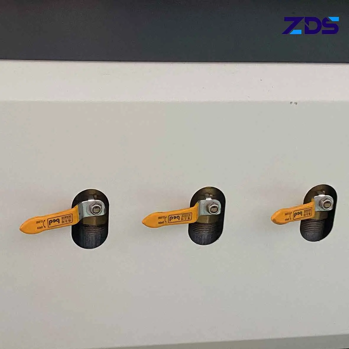 Chinese Manufacturer Automatic Cnc Wood Cutting Machine With High Quality