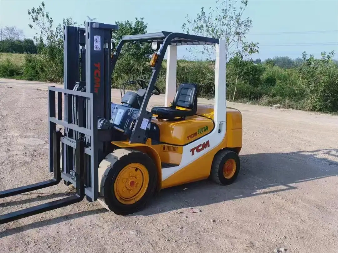 TCM3 ton original imported forklift diesel engine with good quality and cheap price. Second hand forklift for sale