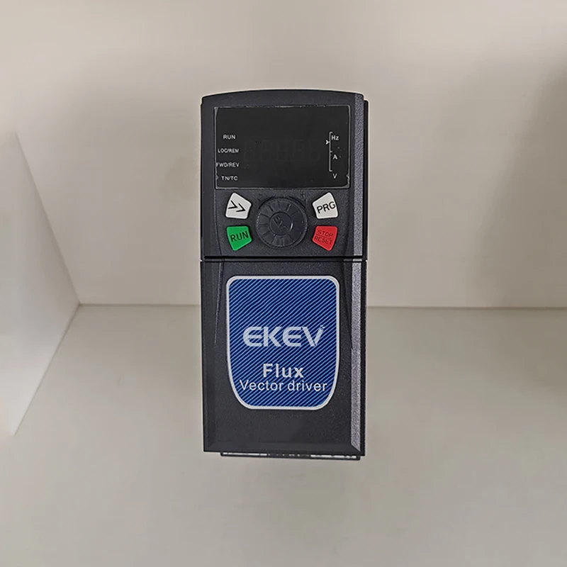 OEM detachable frequency converter economic type 220v 380v 2.2kw 4kw inverter for solar water pump