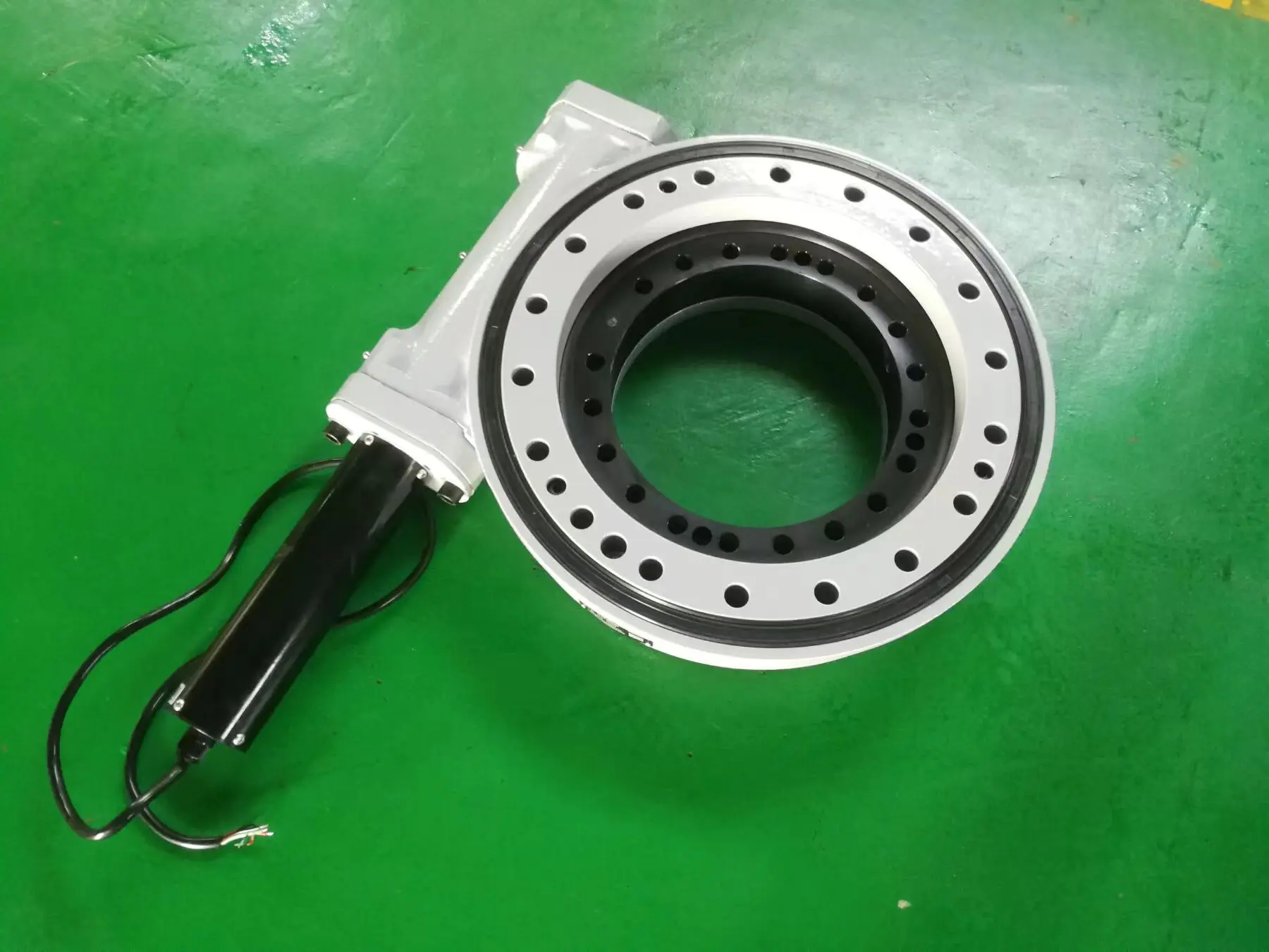 SE12 Slewing Drive With 24V DC Gear Motor, High accuracy For PV, CPV And CSP Solar Energy