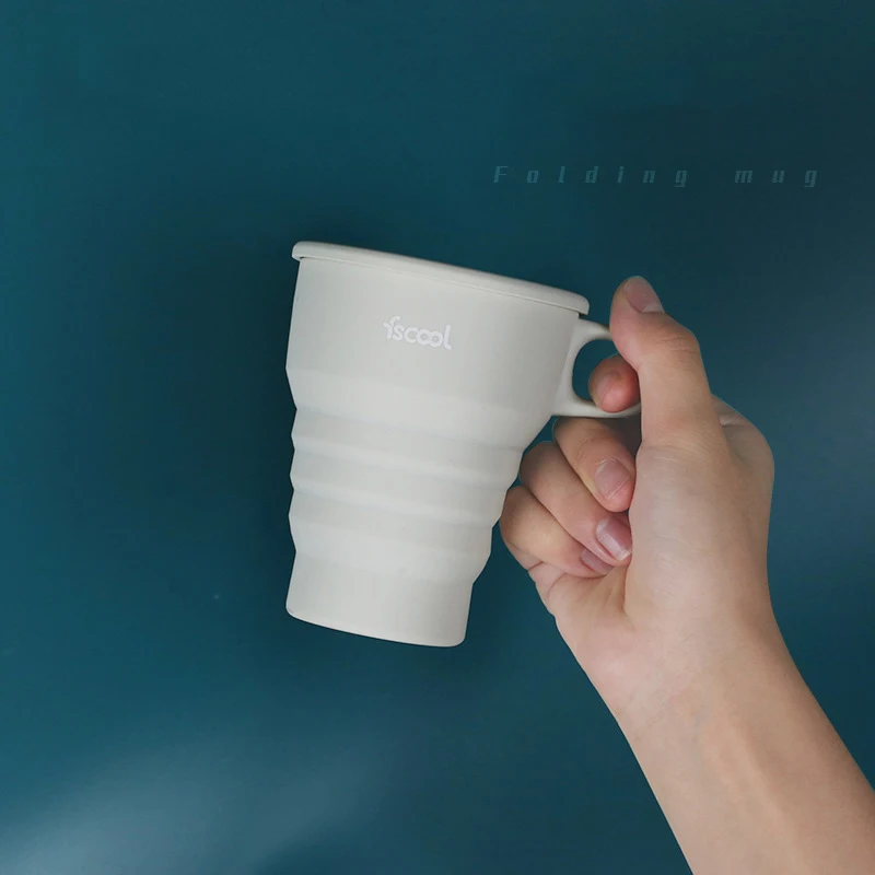 
2020 new style travel portable retractable folding silicone water cup mini silicone water cup 