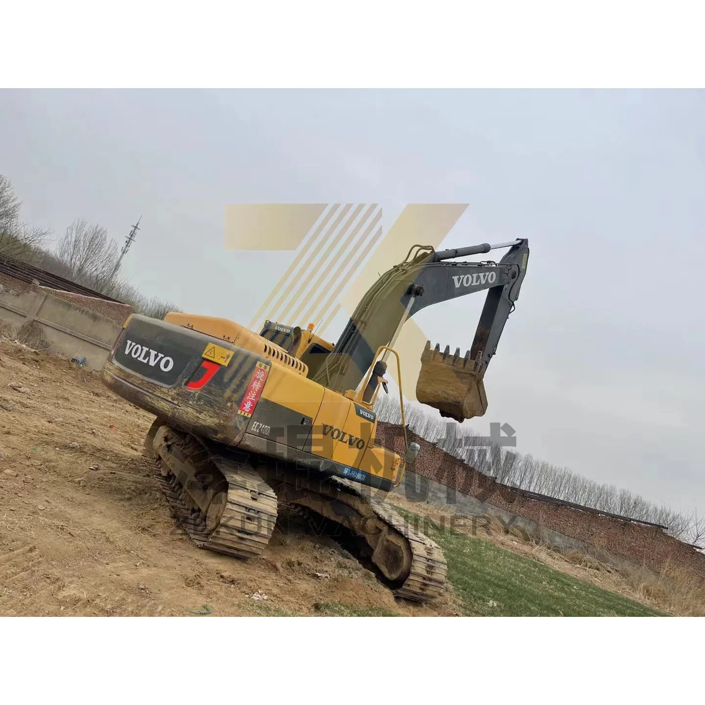 Good condition used volvo ec240 crawler used excavator digger for sale