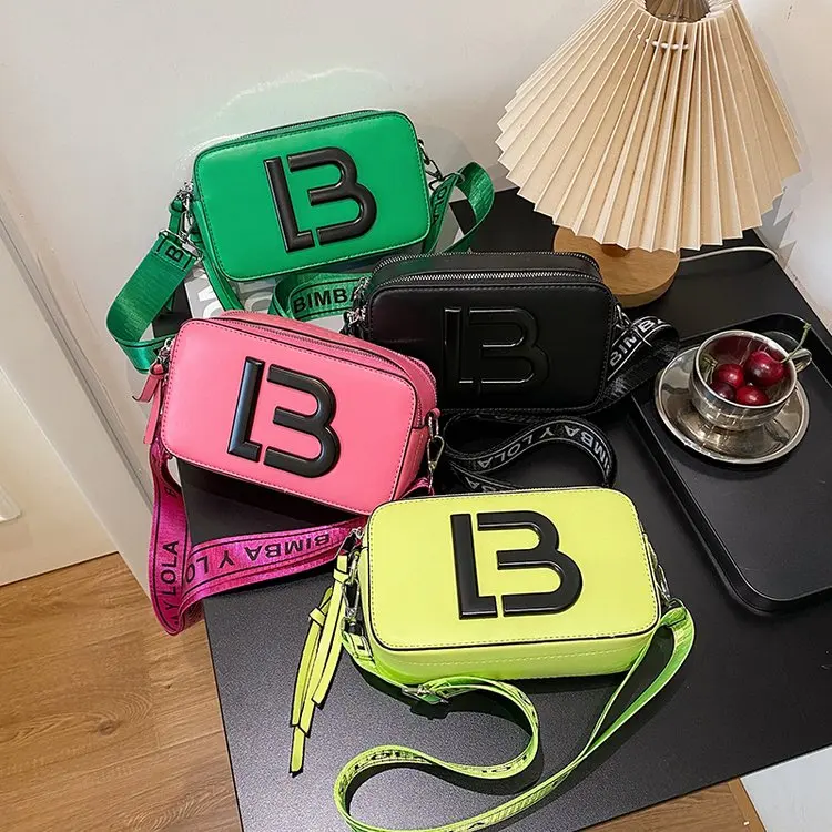 Wide Strap Letters Camera Style Shoulder Bag Women Fashion Double Zipper Box Flap Retro Crossbody Bag Women Small Square Bag