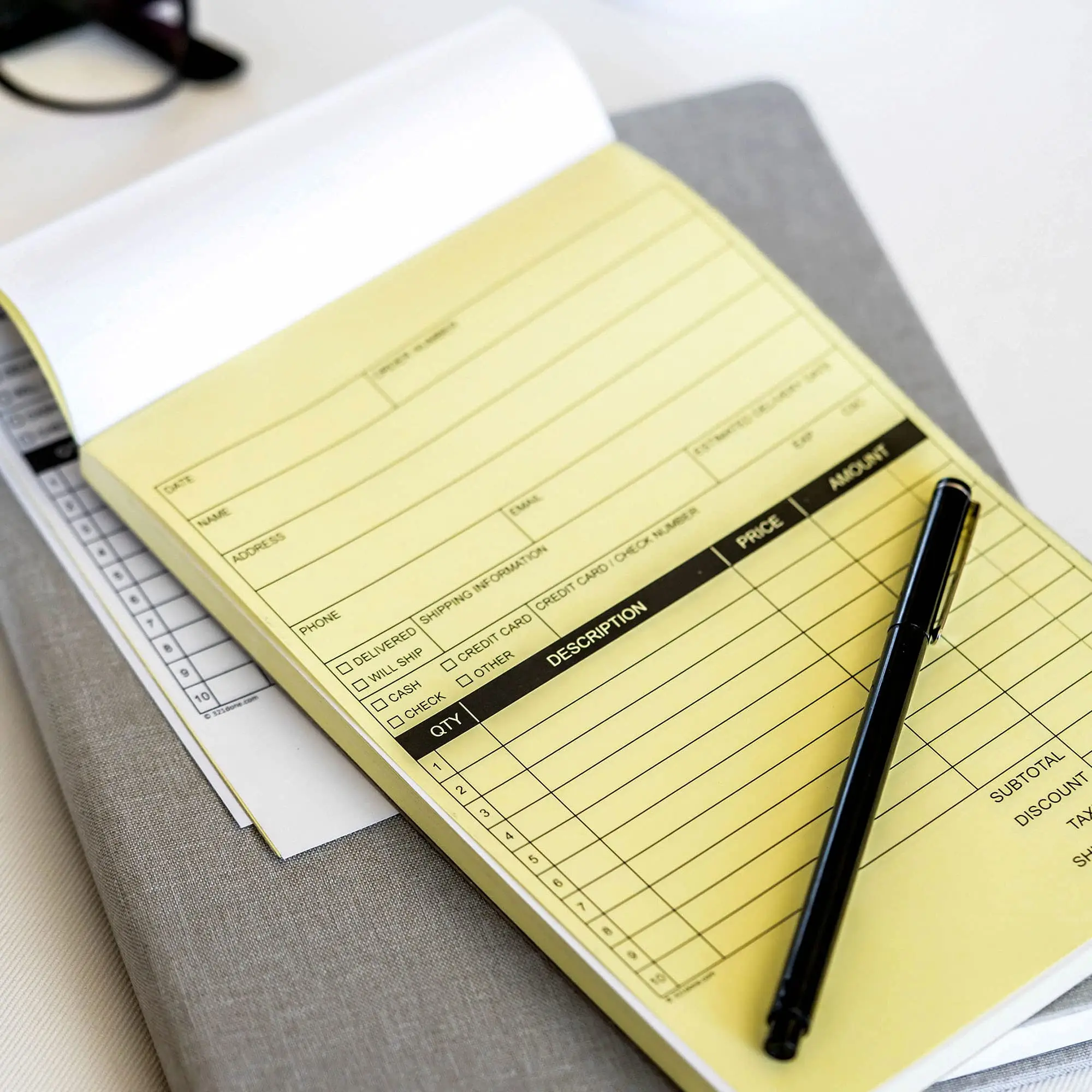 2Part Carbonless Blank Sales Form Pad 5.5x8.5Delivery Note Recipt Book Small Carbon Copy Generic Receipt Purchase Order Notebook