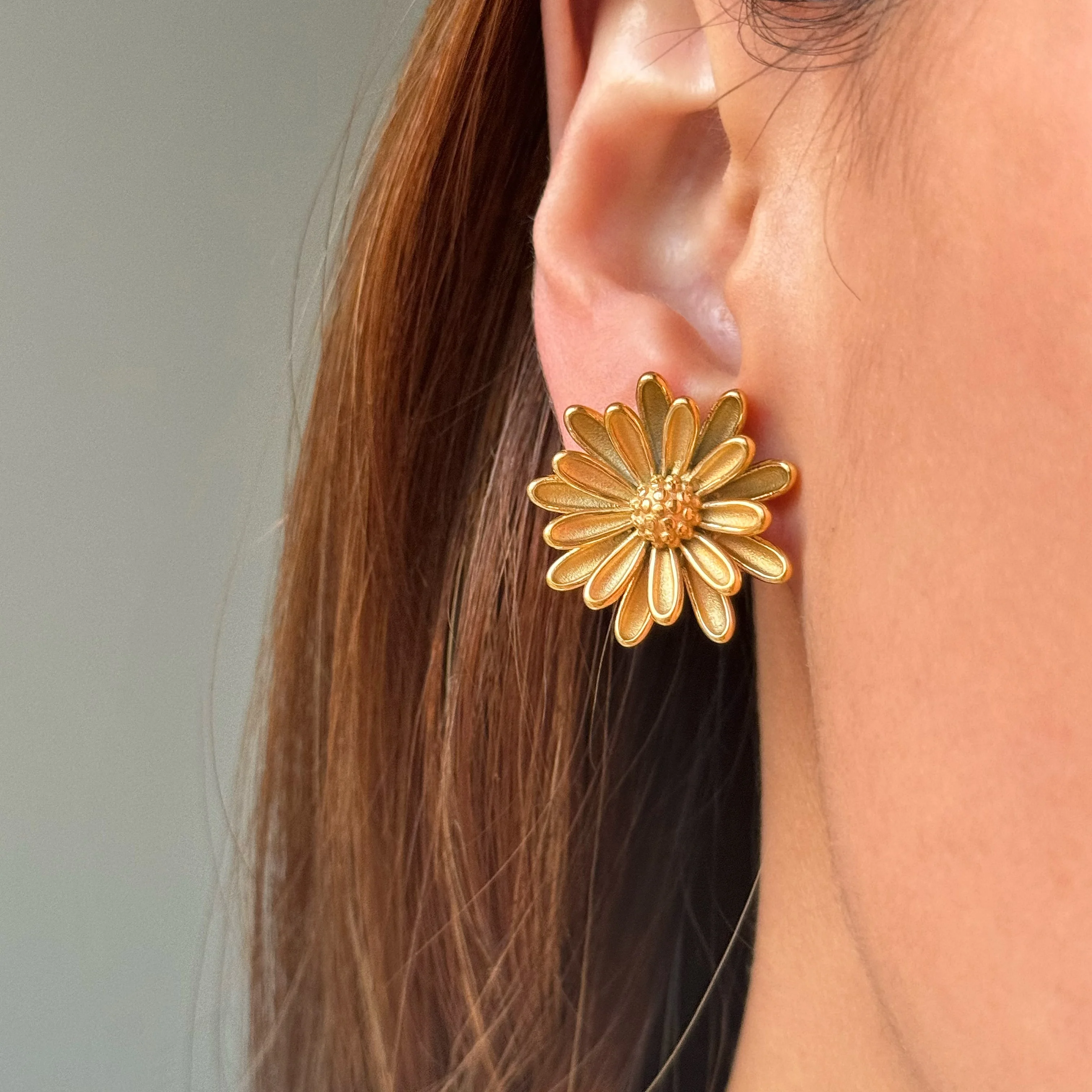 2024 Dazan Winter 18k Gold Plated Unique Hypoallergenic Stainless Steel Fashionable Vintage Gypsy Daisy Flower Earrings Women