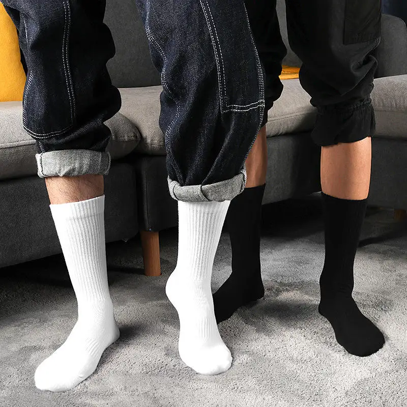 Wholesale White Black Customize Knitted Embroidered Socks Oem Fashion Casual Custom Design Unisex Breathable Men Socks