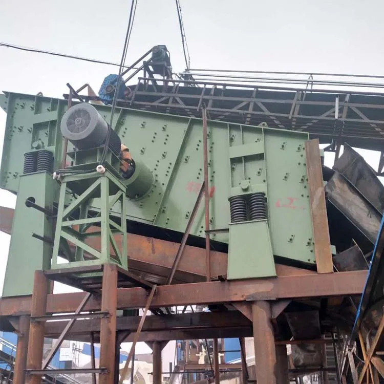High screening rate mobile mining sand vibrating screen separator machine for stone crusher