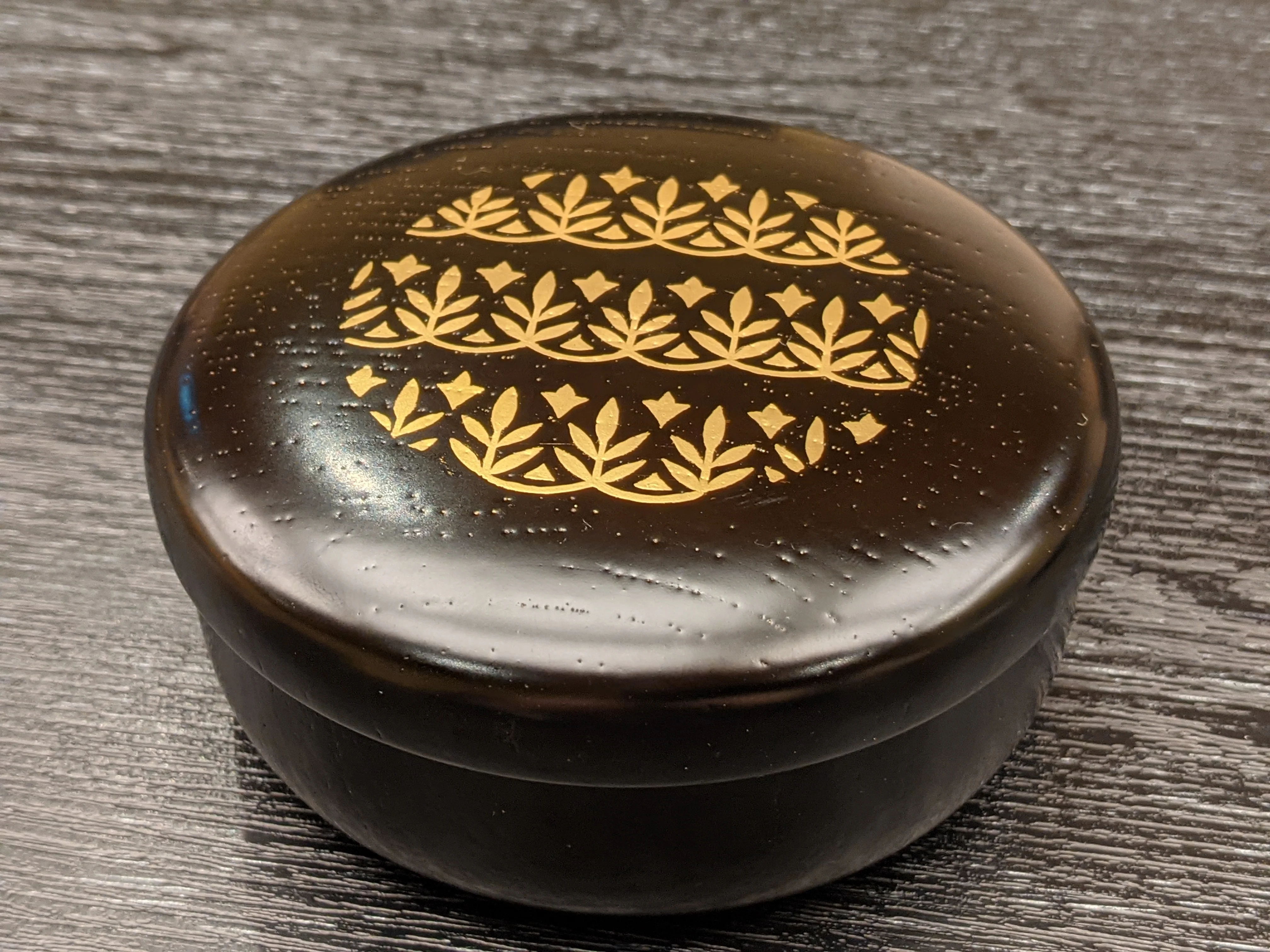 Small candy gift boxes as souvenirs for the aristocratic banquet