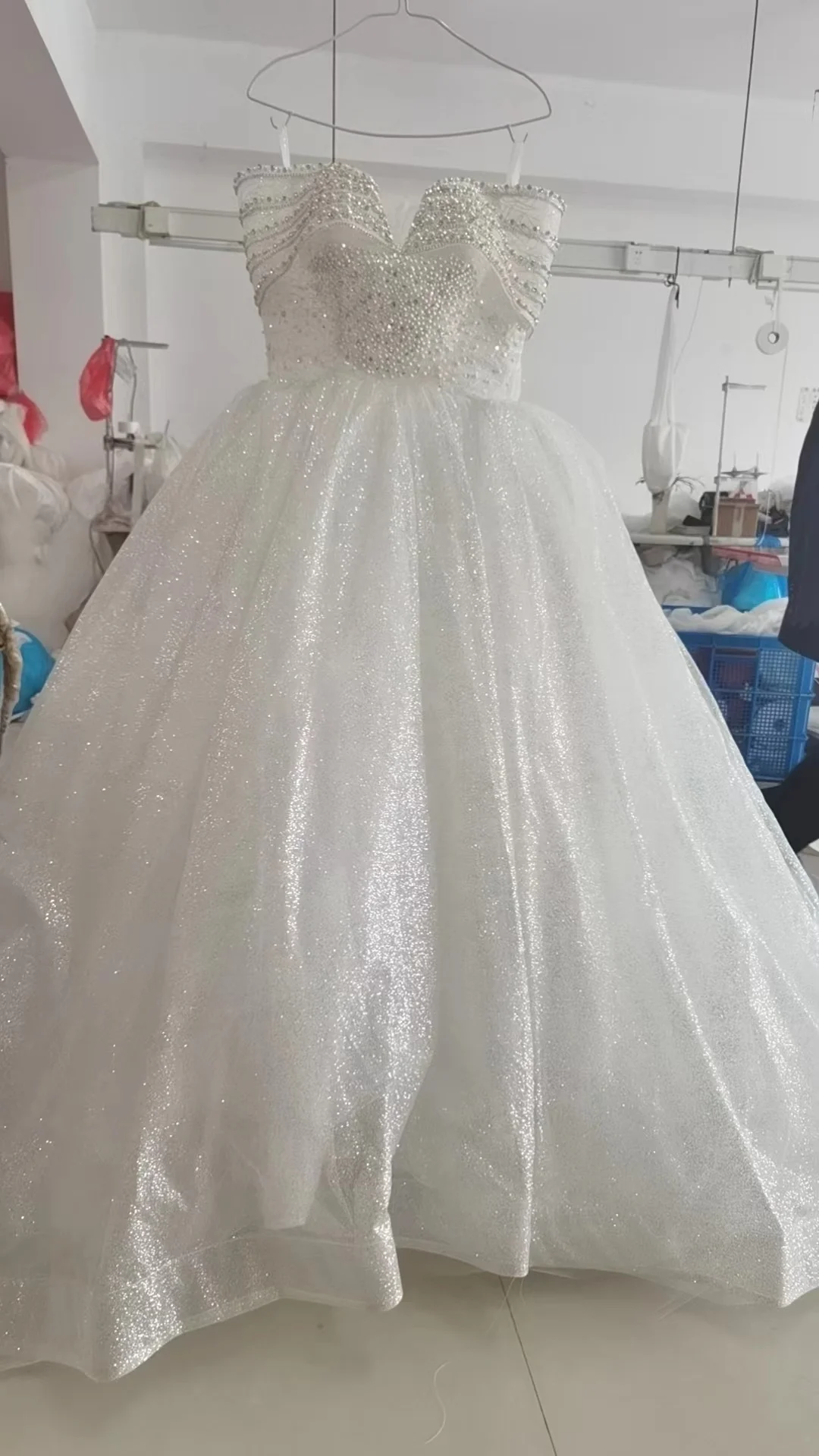 2024 New Stunning Shinny Off The Shoulder bling bling Bridal Dress Plus size Pearl Beaded 1.5m Sweep Train Bridal Wedding Gowns