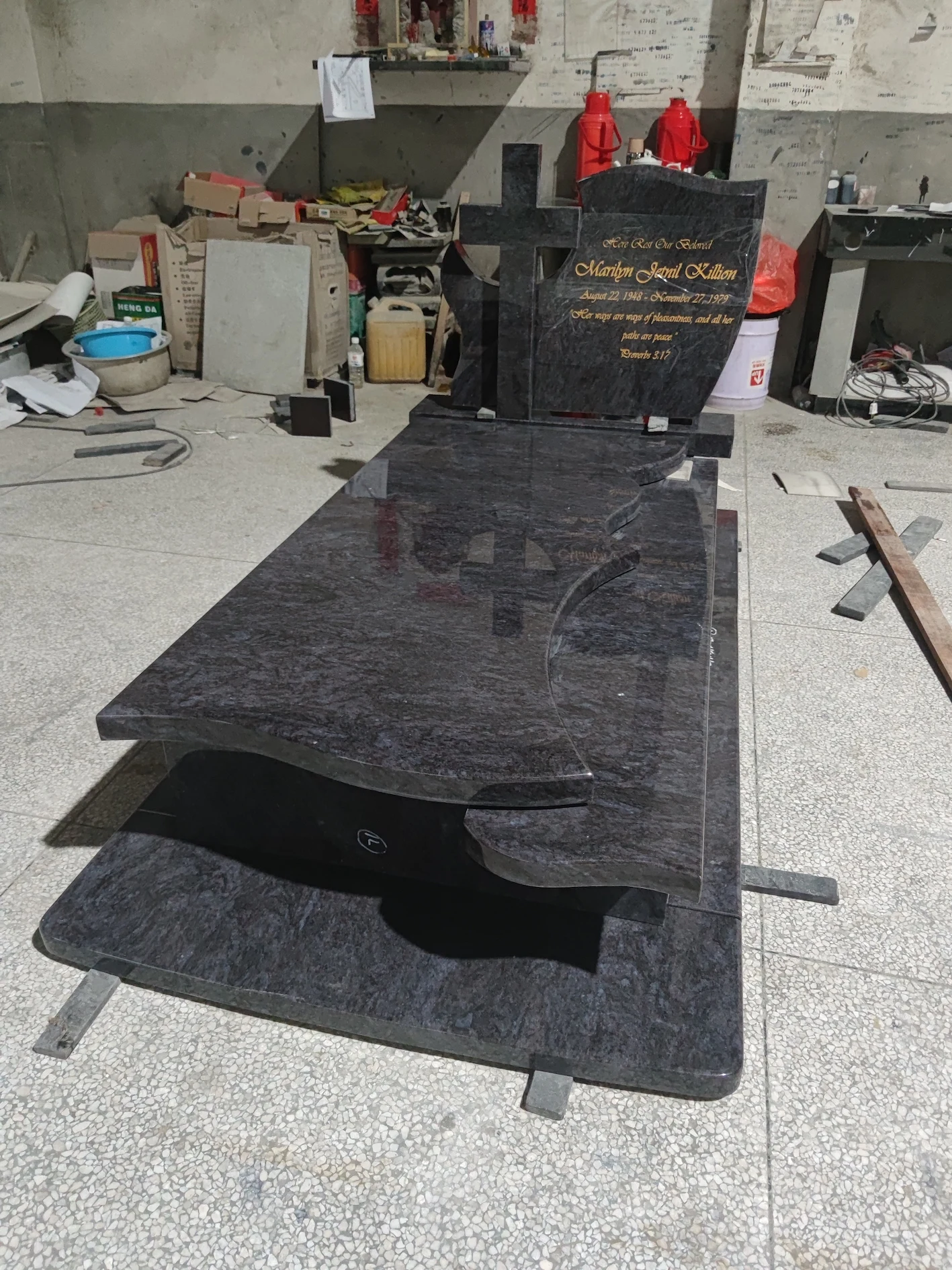 Bahama blue granite tombstone Cross design headstone Cheap customized monuments