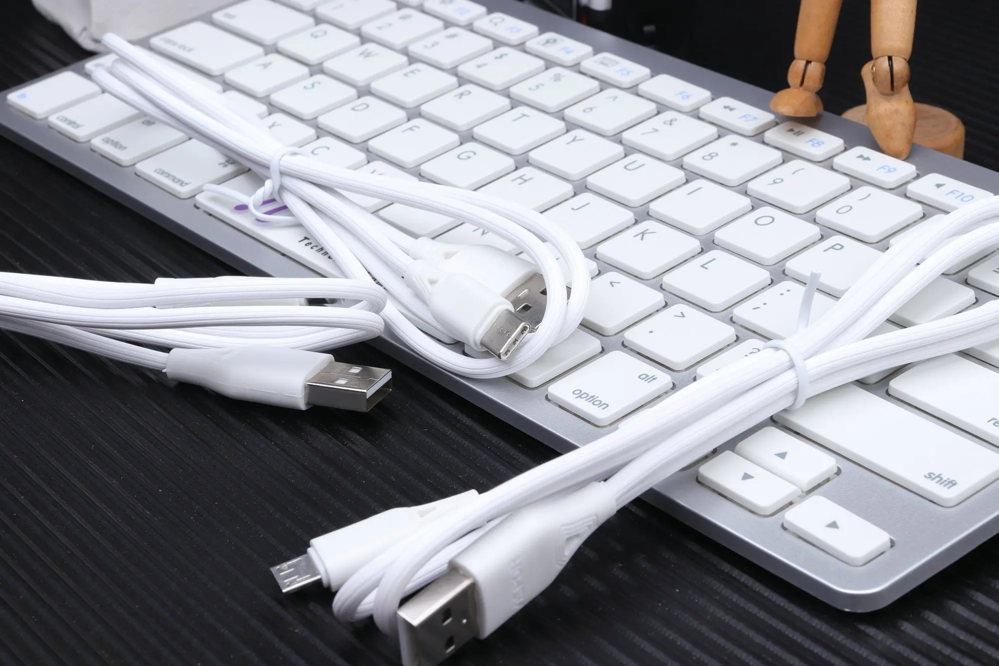 ASPOR 1M Length 2.4A Fast Charge Cable PVC White Micro Cable