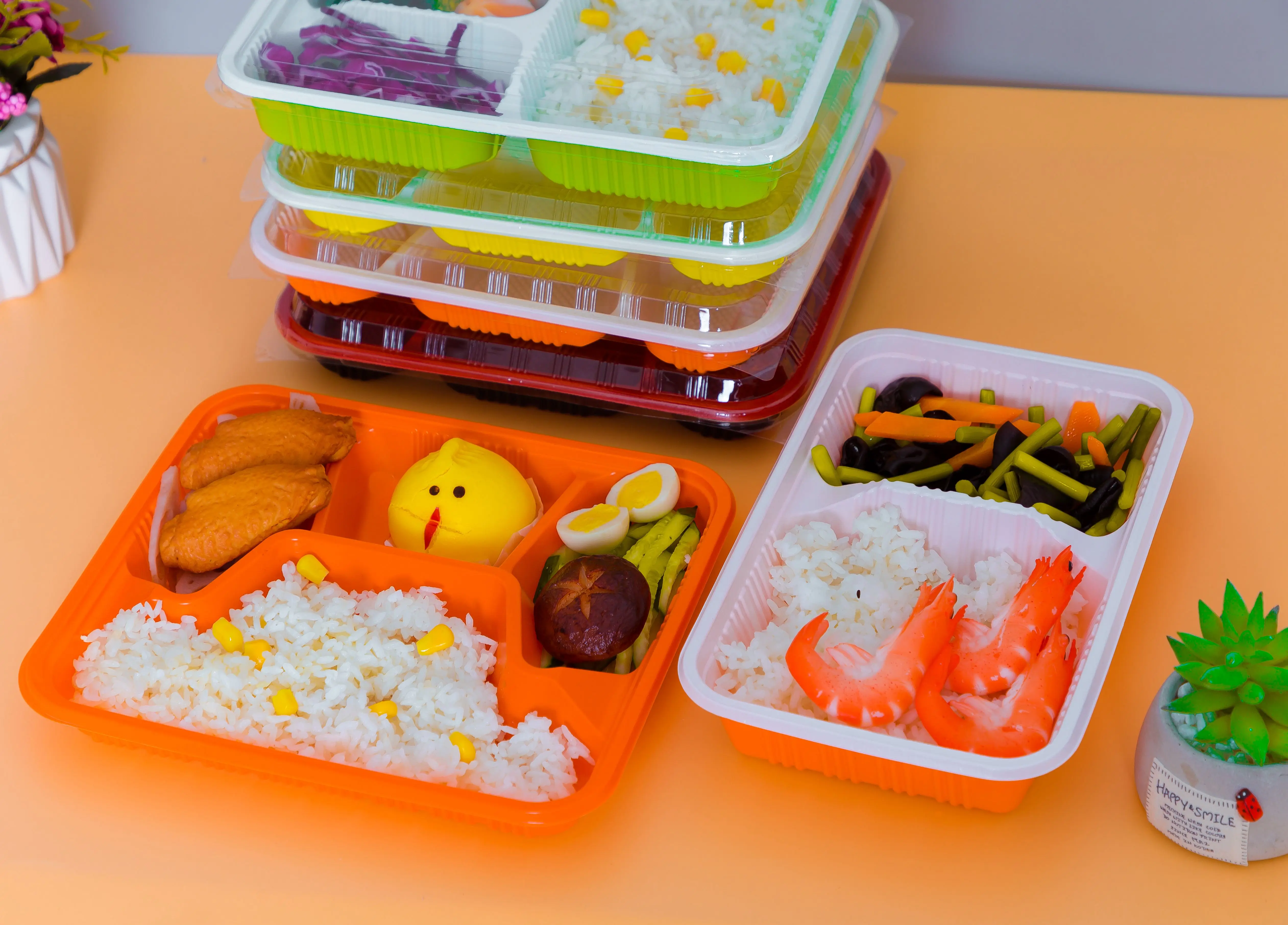 wholesale PP 4-Compartment Plastic Lunch Box Fruit Snack Food Container for Adult To Go Packing Box restaurant food packaging