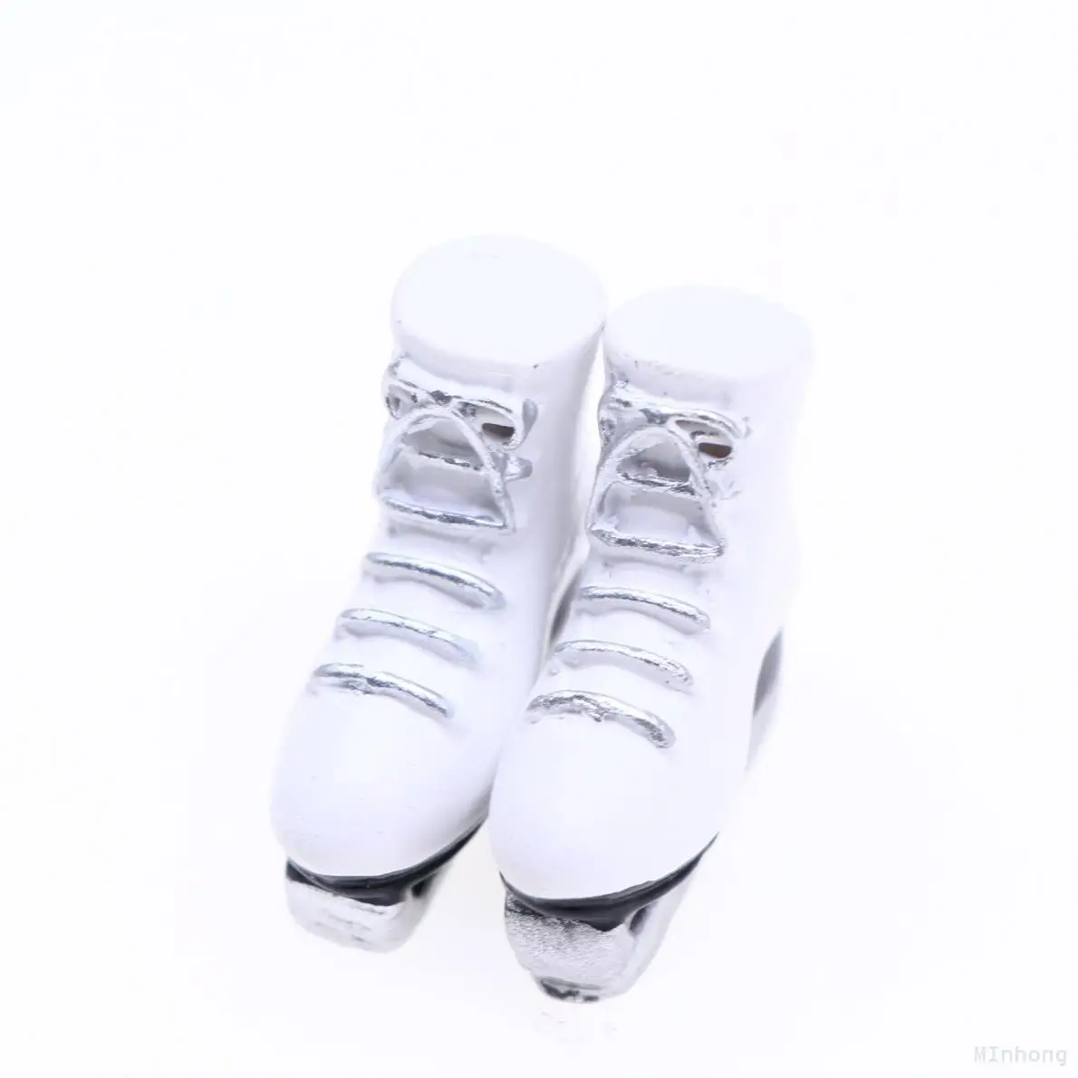 Doll house mini simulation skate shoes miniature skiing scene sports equipment props accessories model