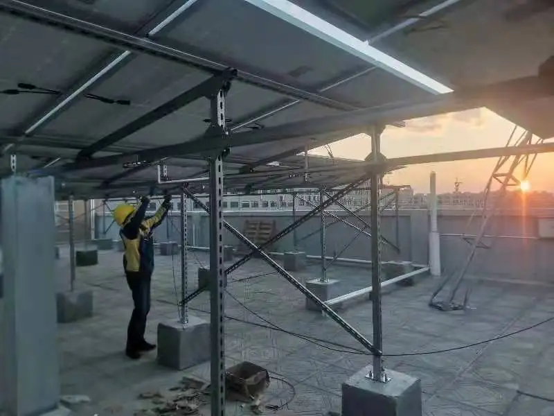 Super Solar Panel Ground Mounting Steel Hot Dip Galvanizing Steel Ground Screw Pile Mounting Structure