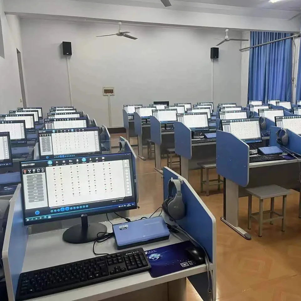 English Language Training with Digital Language Lab Software