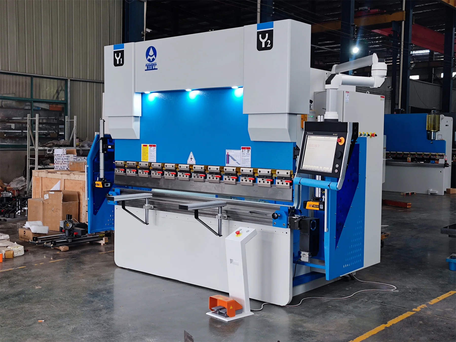 Factory Cheap Price CNC Hydraulic Press Brake Machine with 8+1 Axis   For High Precision Bending Machine