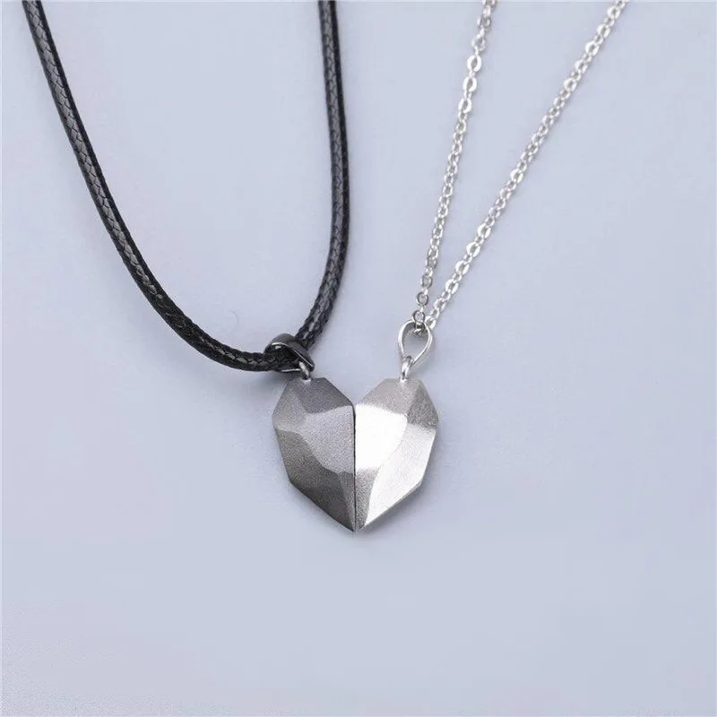 2023 NEW Design Unique Pattern Black And White Color Lovers Heart Pendant Necklace For Couple