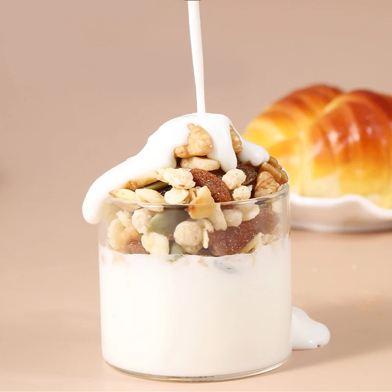 Ежедневные орехи закуски миндаль кешью изюм