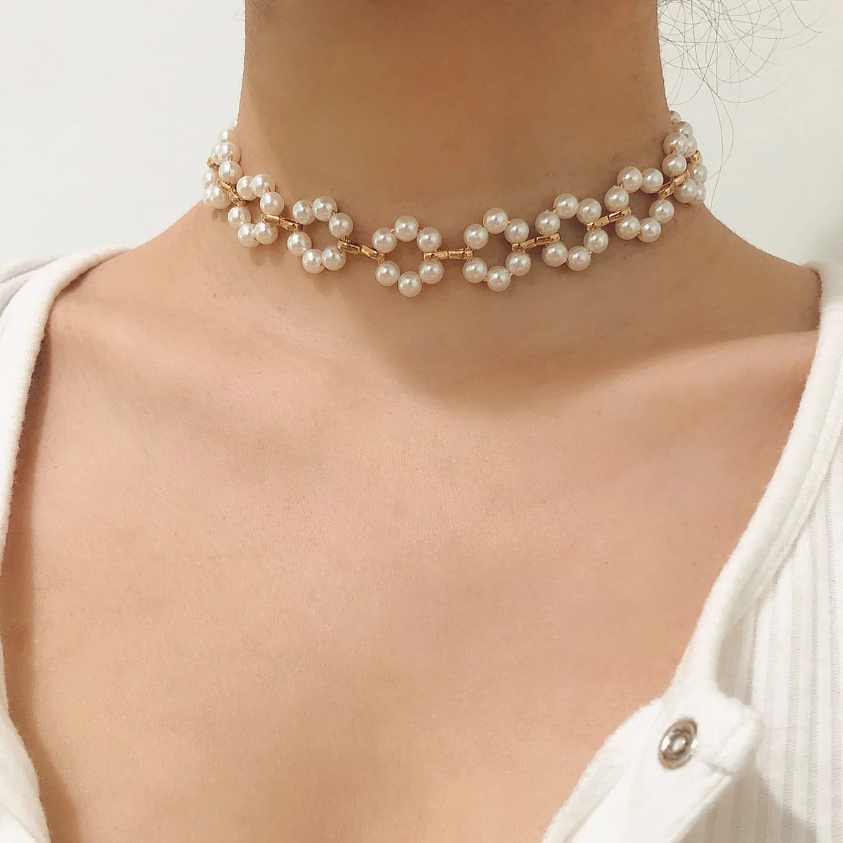 Simple geometric pearl necklace choker collar temperament beaded flower pearl clavicle necklace for women