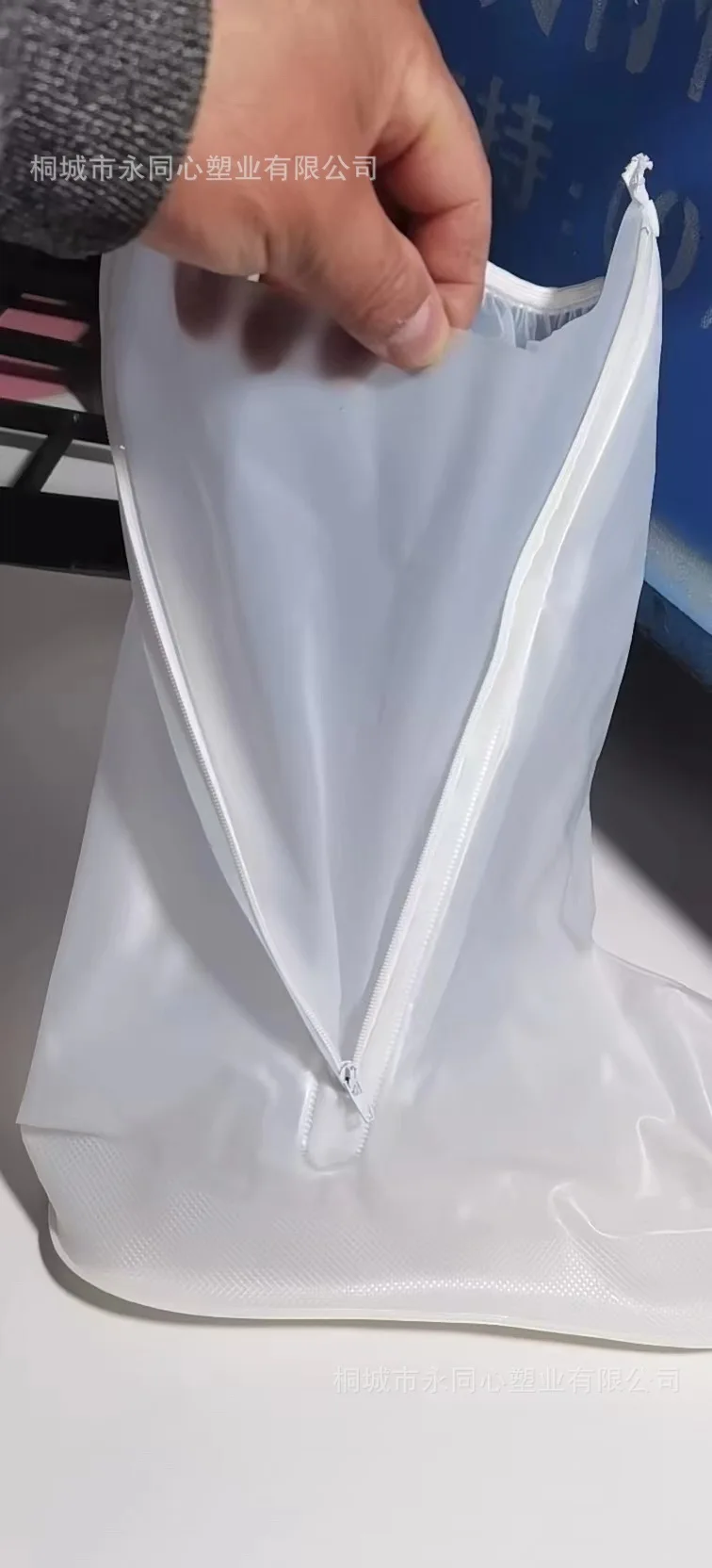 Unisex Mid-Calf Rain Shoes Summer Fashionable Clear PVC Rain Boot Protector Non-Slip Disposable Wholesale