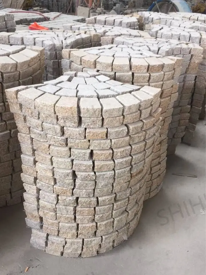 SHIHUI High Quality Natural Stone G681 G682 Granite Fan Pattern Flamed Surface Split Edge Paving Stone Cobblestone On Mesh