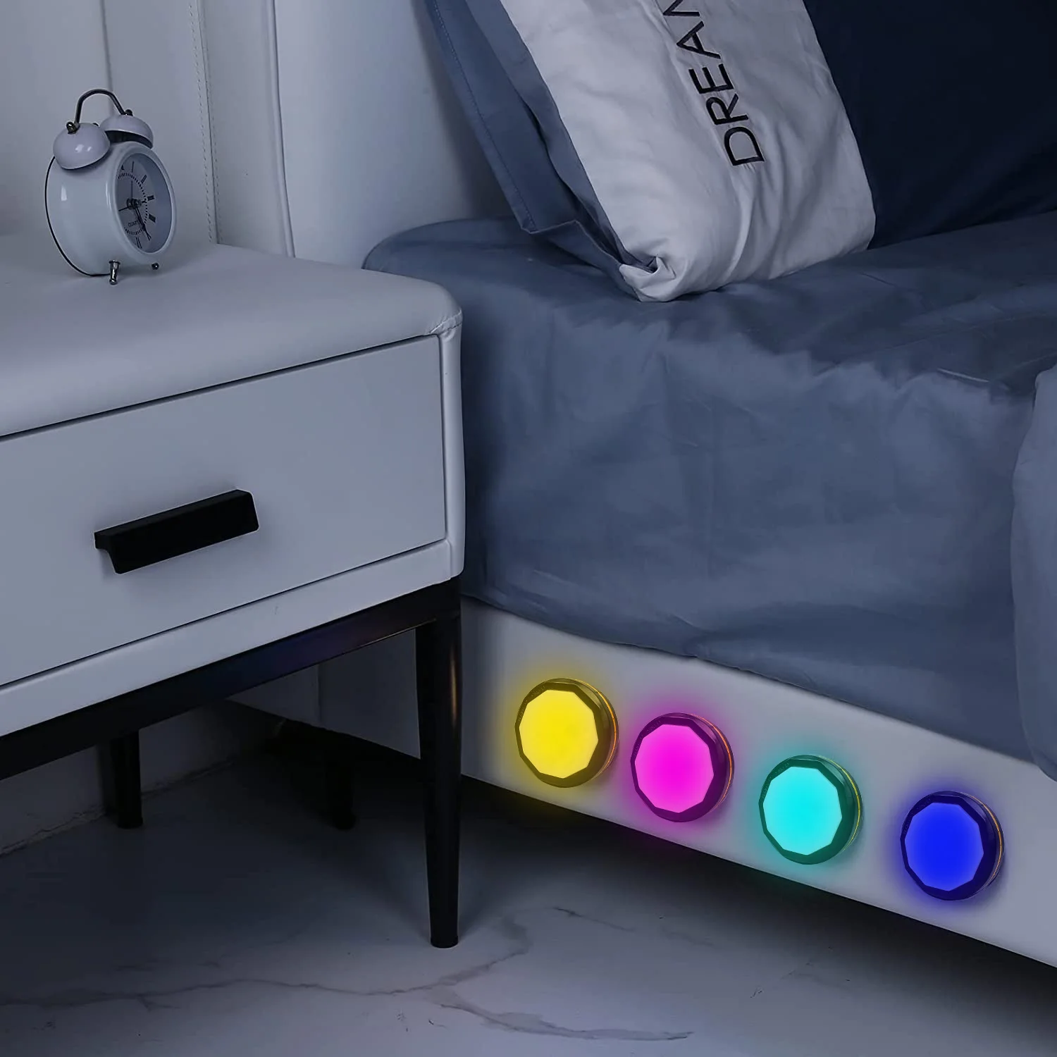 Hot sale USB recharge led puck light with remote control Small 16 Colors RGB Change mini led night lights for Bedside lighting