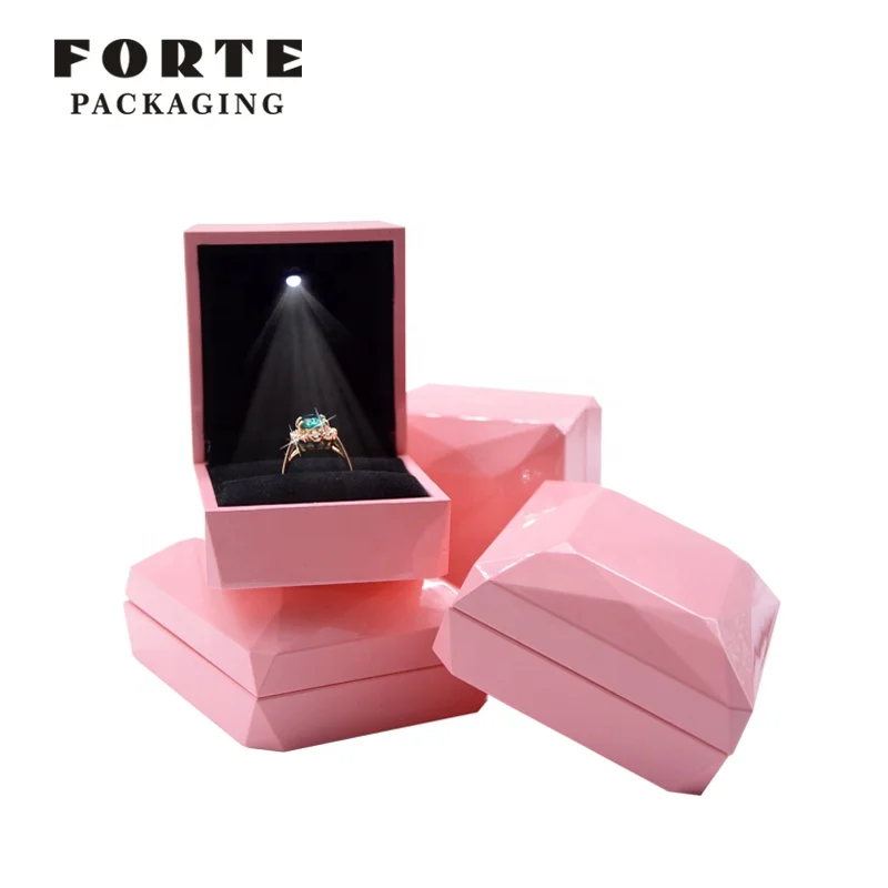 FORTE New Design High Quality Led Light Paint Jewelry Box Packaging Luxury Jewelry Organizer Box Jewelry Gift Box