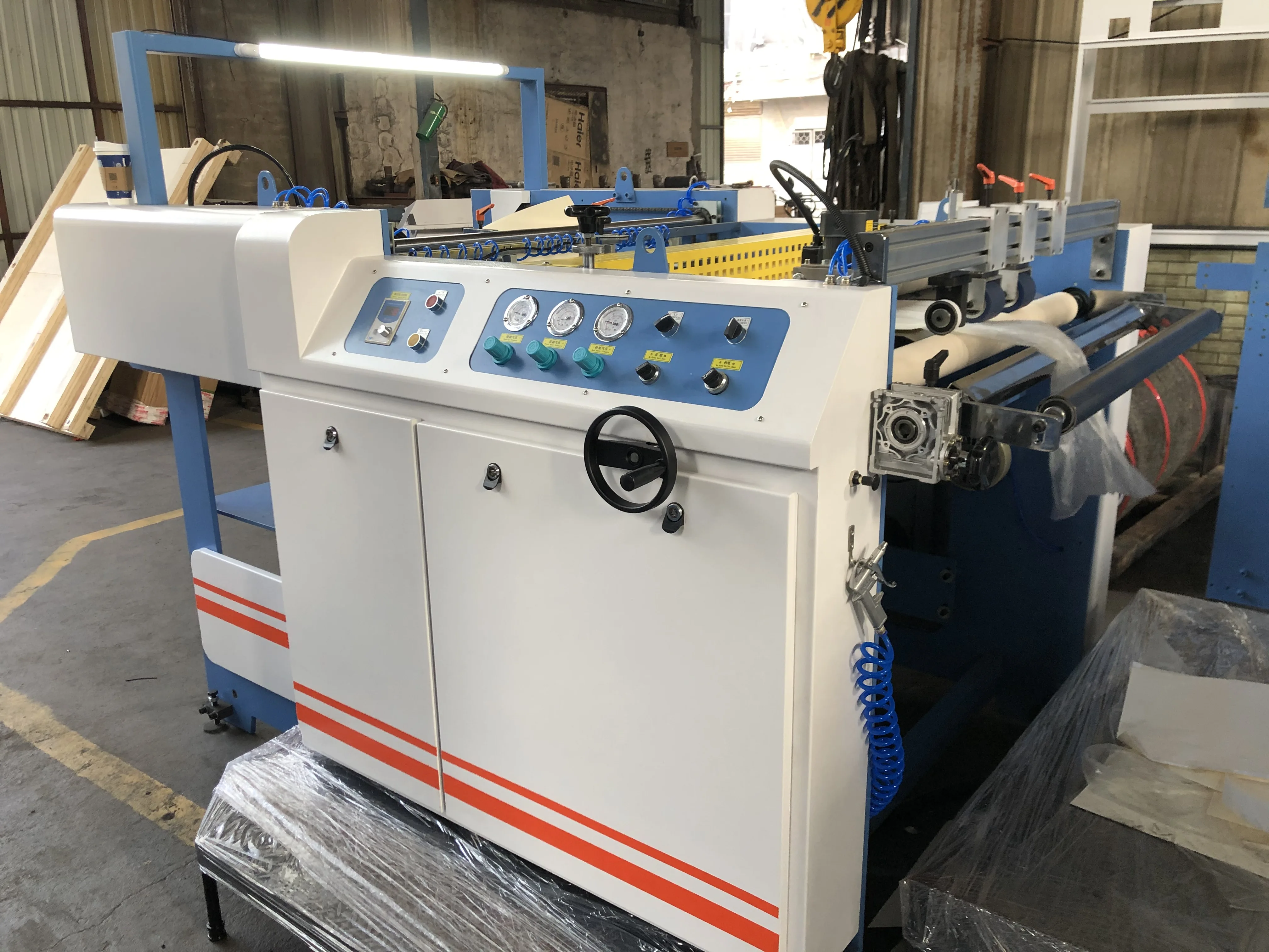 1100mm Automatic Glueless Thermal Laminating Machine for Pre-coated Film and Paper for Posters