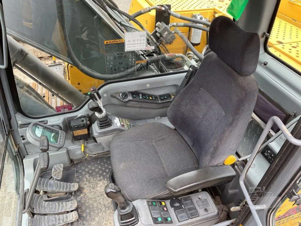 High performance 20 ton used excavator machine heavy construction equipment EC210BLC EC 210 tracked excavator escavatore