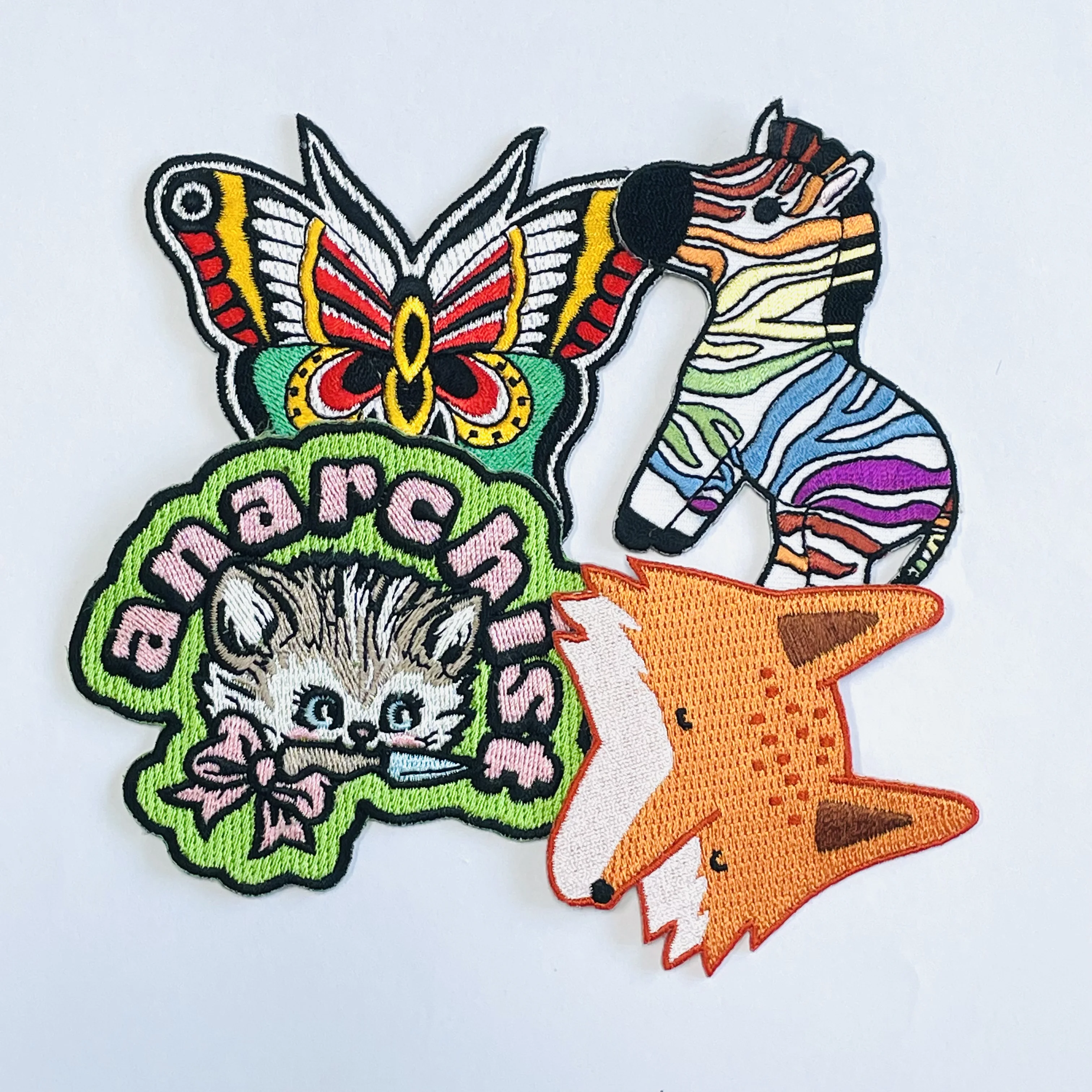 Iron On Stick On Rainbow Horse beige Bear Letters Custom Embroidery Patches Custom Patch Hat Clothing 3D Embroidery Patches