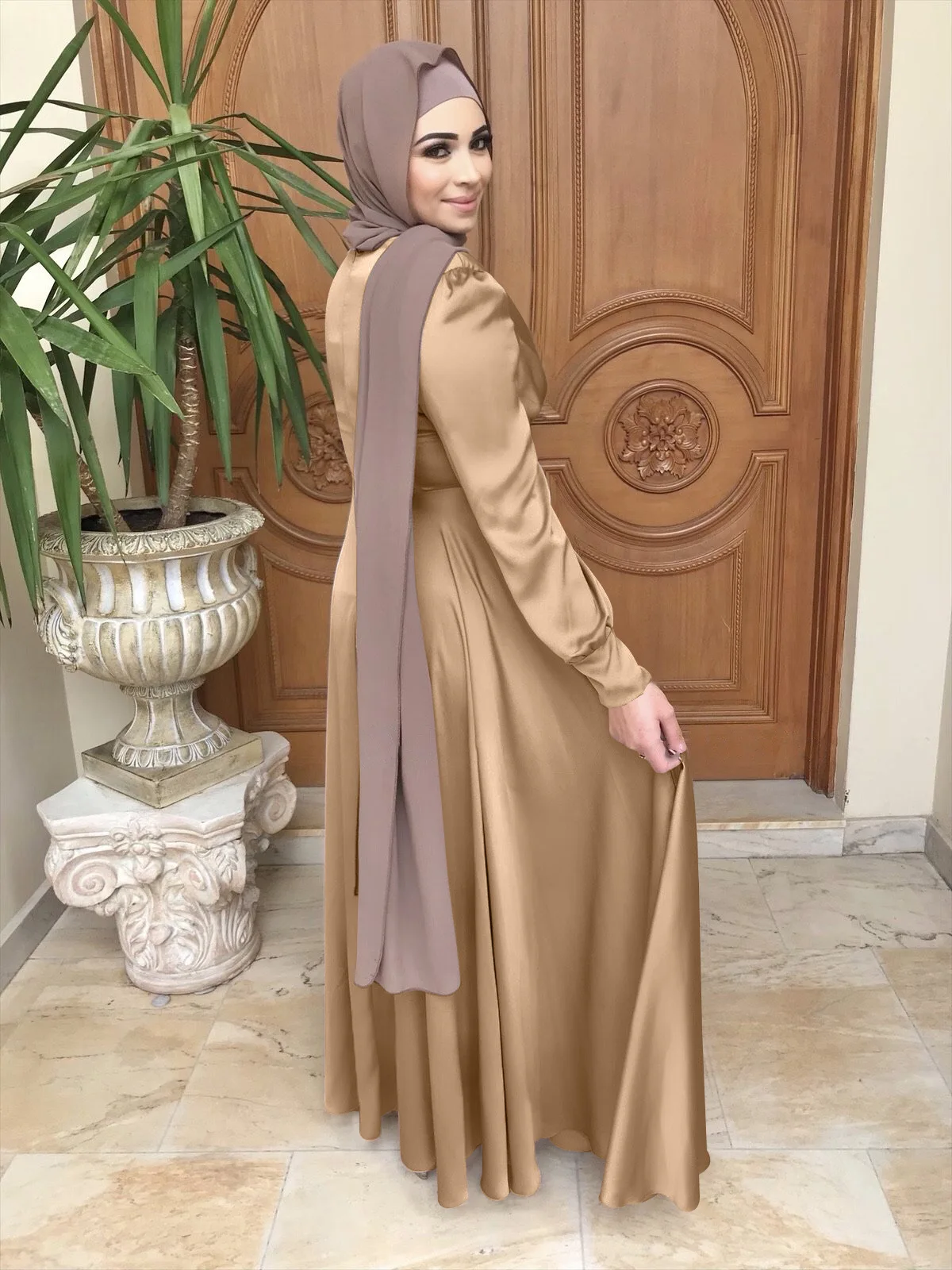 New Arrival Cheap Price Satin Dresses Muslim Beading Muslim Women Dress Elegant Muslim Dress Islamic Clothing