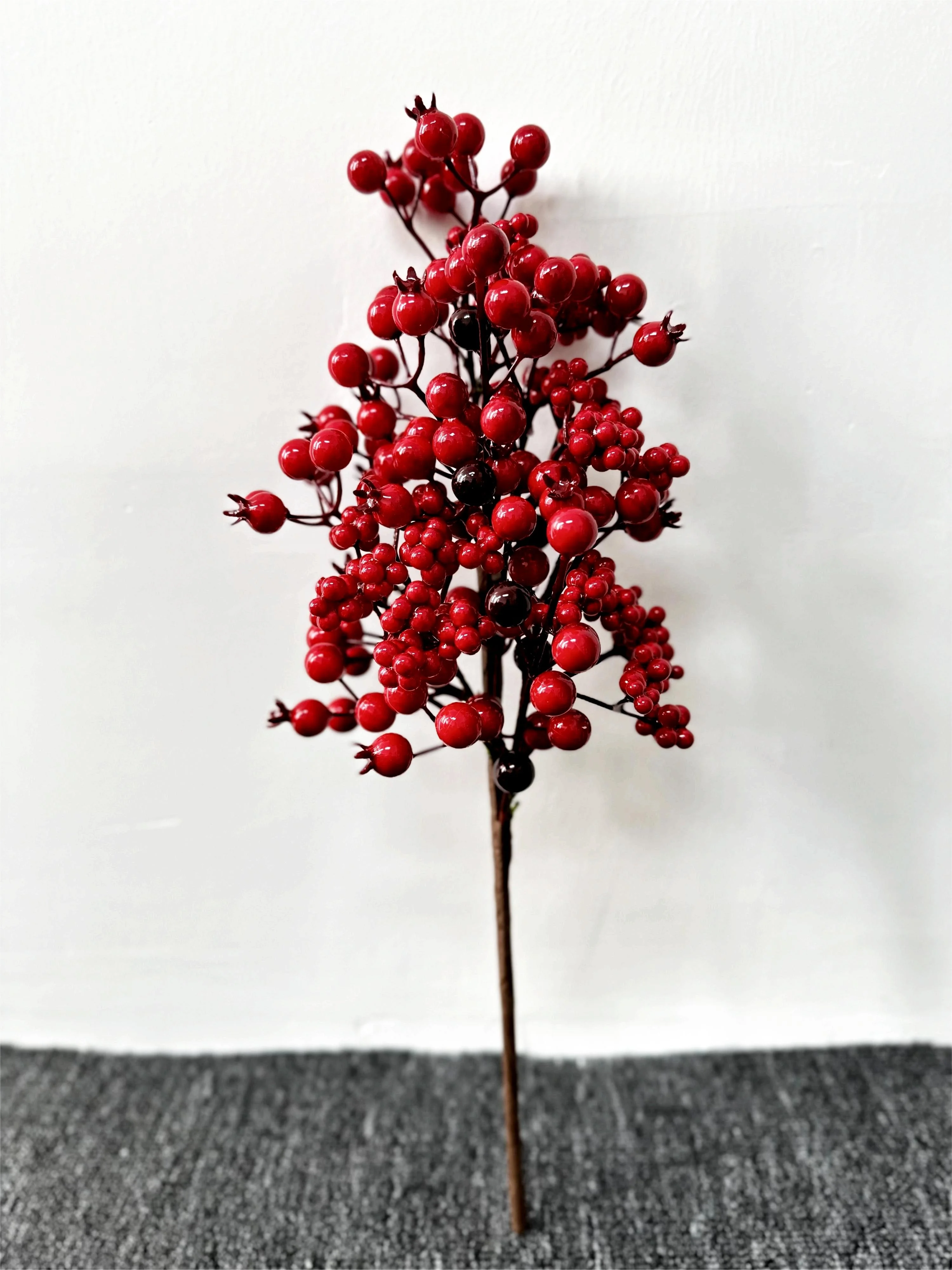 Party Decorative Filler Red Berry Spray Picks Floral Pinecones Branches Plastic Artificial Christmas Tree Picks
