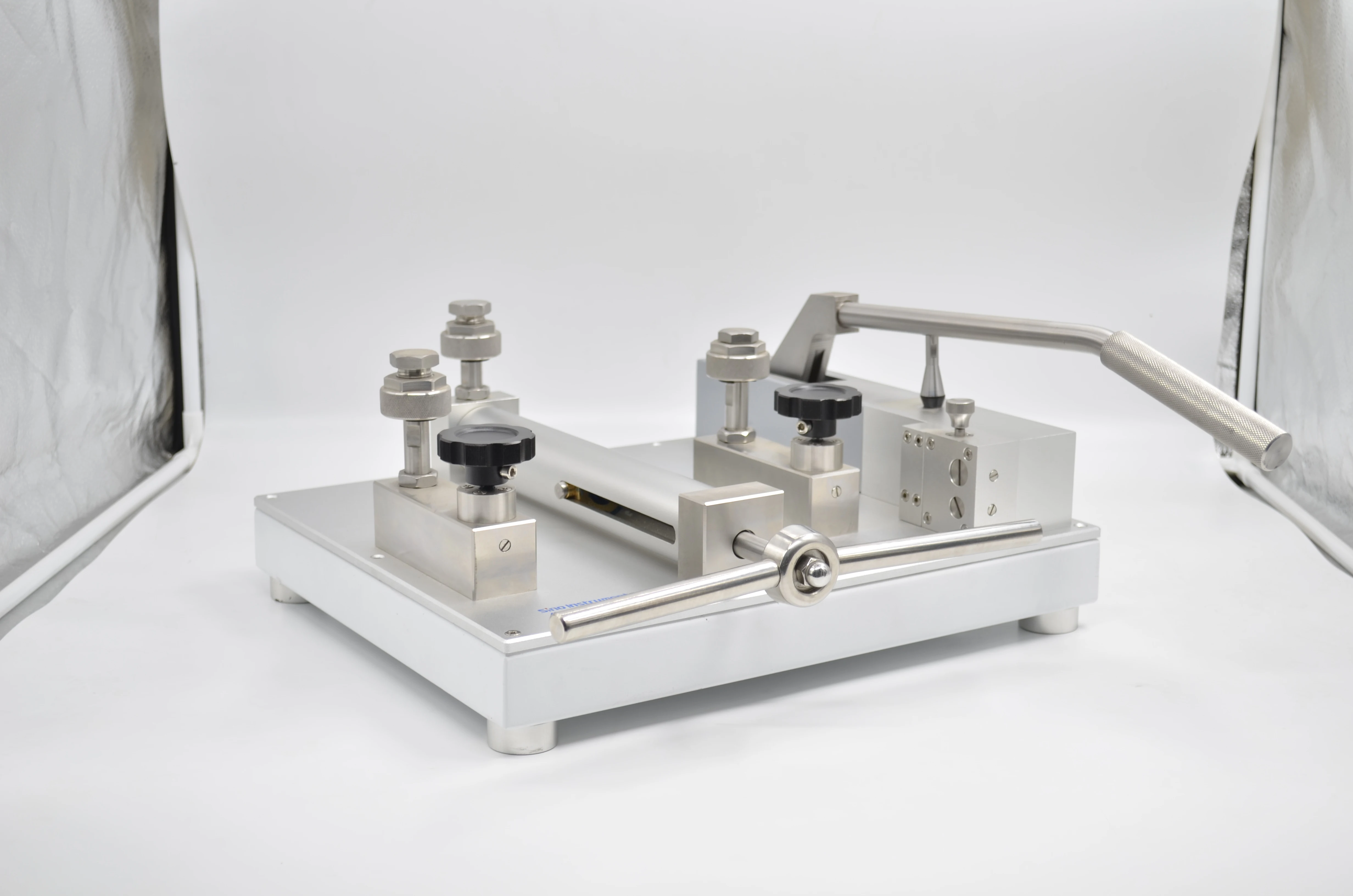 HS721 Manual Pneumatic Pressure Comparator
