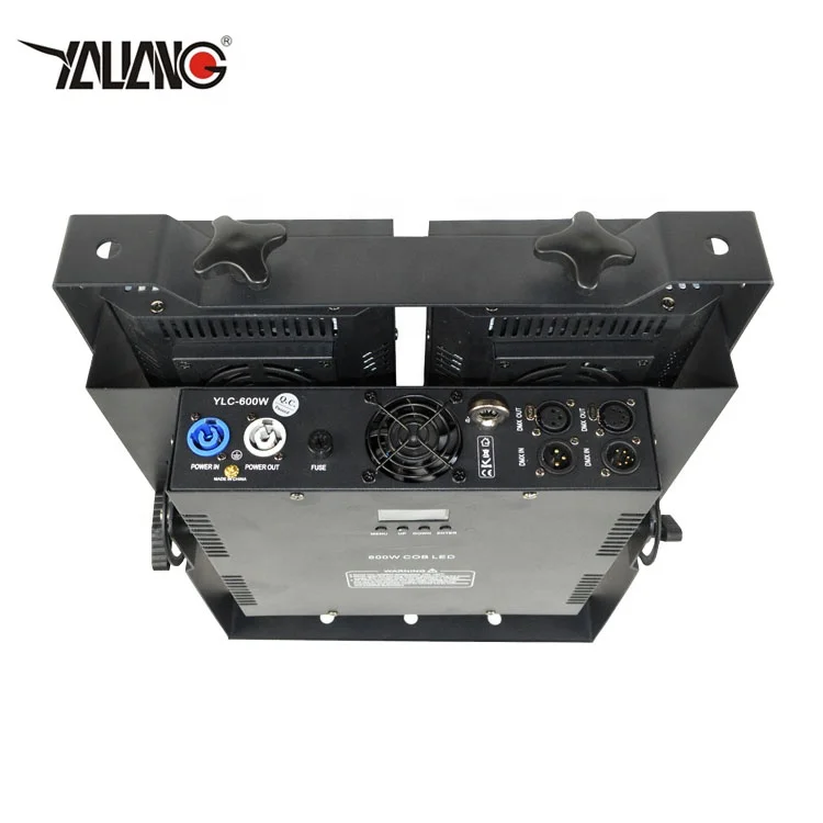 Very pretty outline 400w LED audience blinder light 100Wx4 LED blinder light