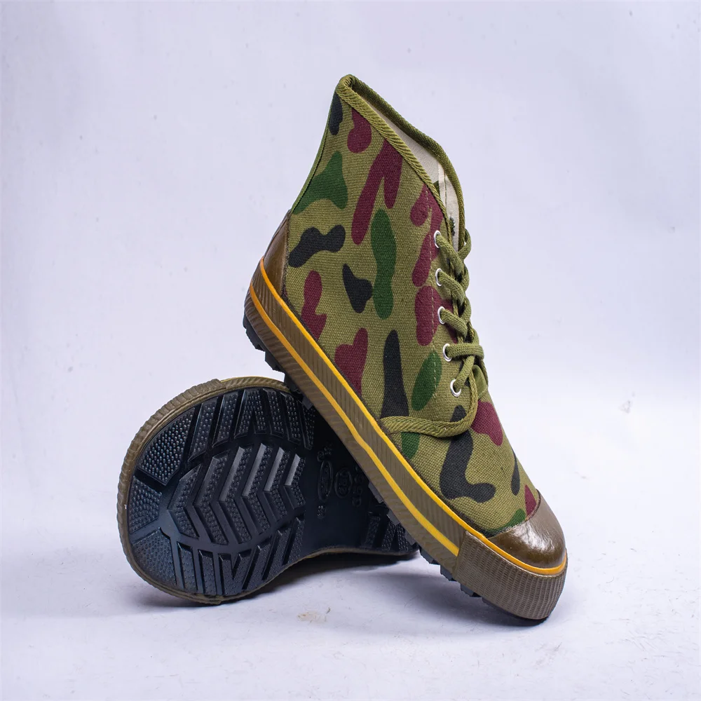 Top Quality And Good Price Working Farming Training Work Embroidered Stars Rubber Shoes