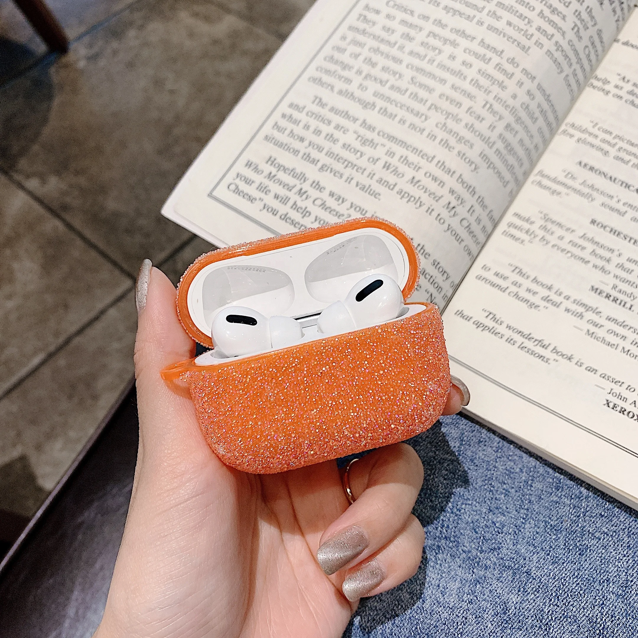 Оптовая продажа цветной флуоресцентный чехол для Airpods