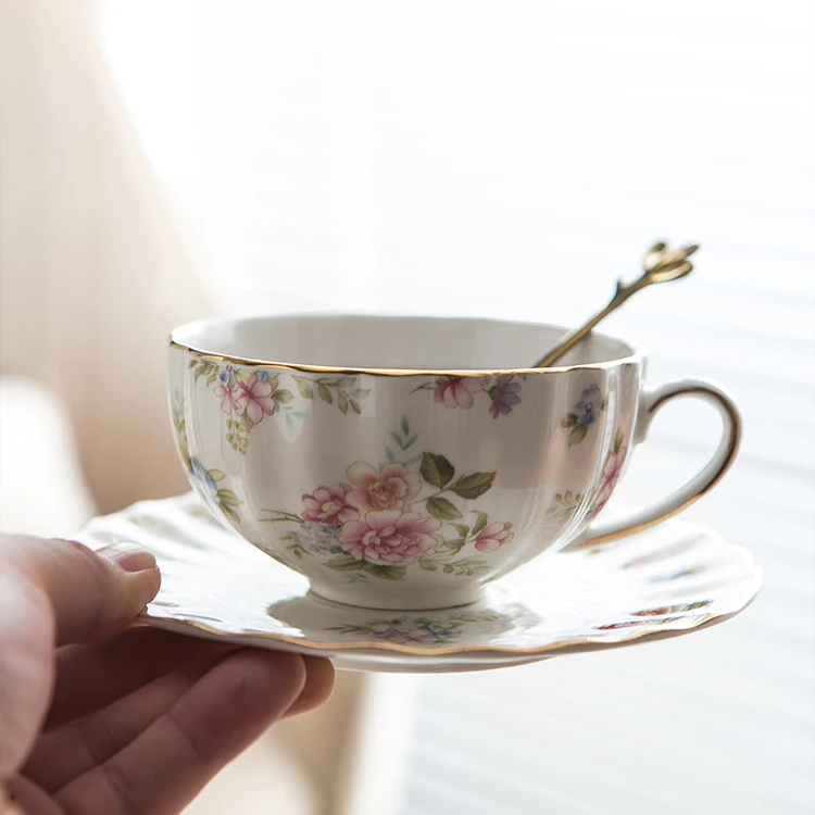 Wholesale Luxury Porcelain Gold Rim pink Flower Cappuccino Cup Ceramic Tea Cup and Saucer Turkish Coffee Cups With Spoon