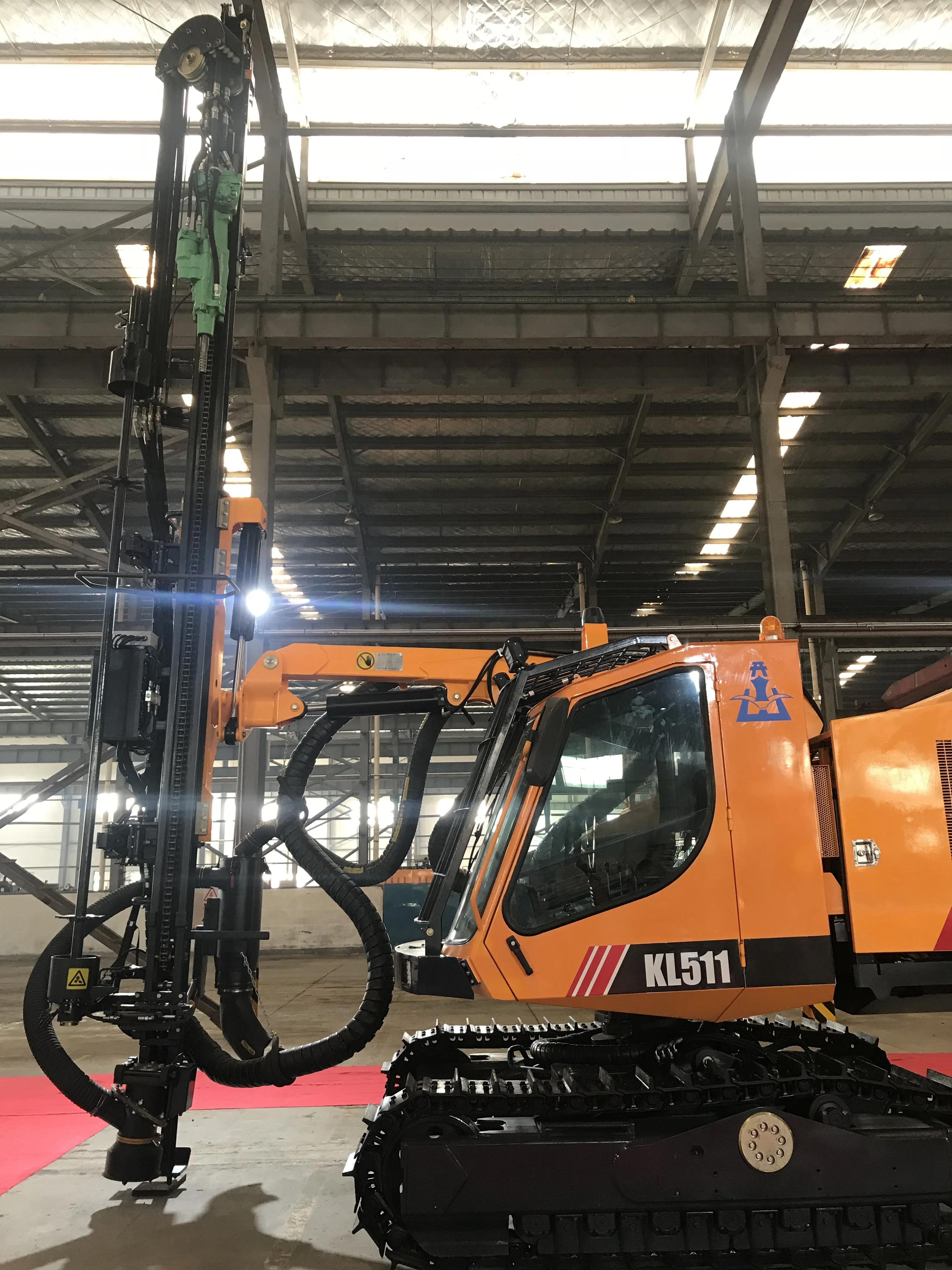 35m Depth KT15 Integrated Down The Hole bored pile drilling rig High Pressure Open-Air Crawler From China