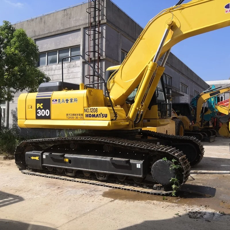 Terrific Japan Secondhand Komatsu PC300-7 Excavator Komatsu PC120-6 PC200-6 PC300-5 PC400 Komatsu PC300-7 Used Excavators