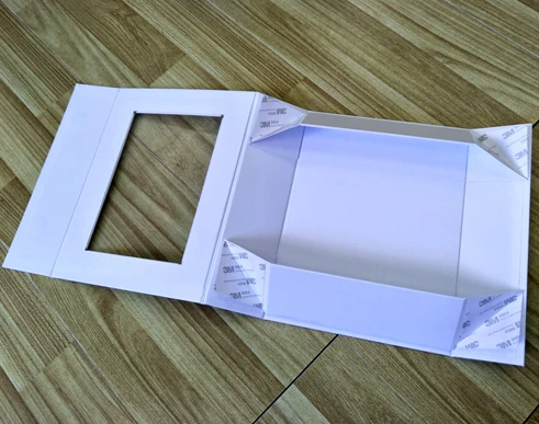 Custom luxury white magnet flap clothing paper box foldable magnetic closure gift boxes with black ribbon