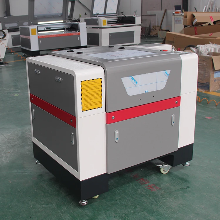 2024 40w Mini grabadora laser/ Maquina de grabado laser
