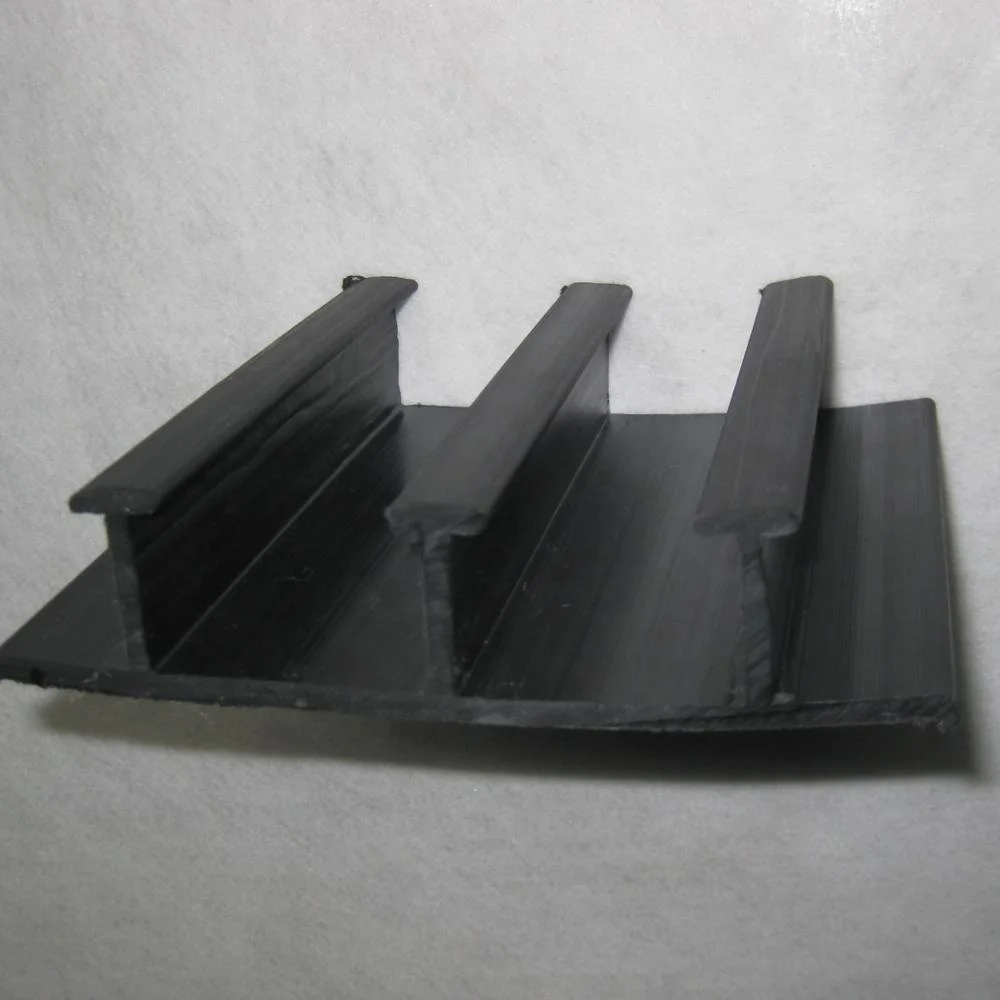 PLASTIC E LOCK FOR GEOMEMBRANE