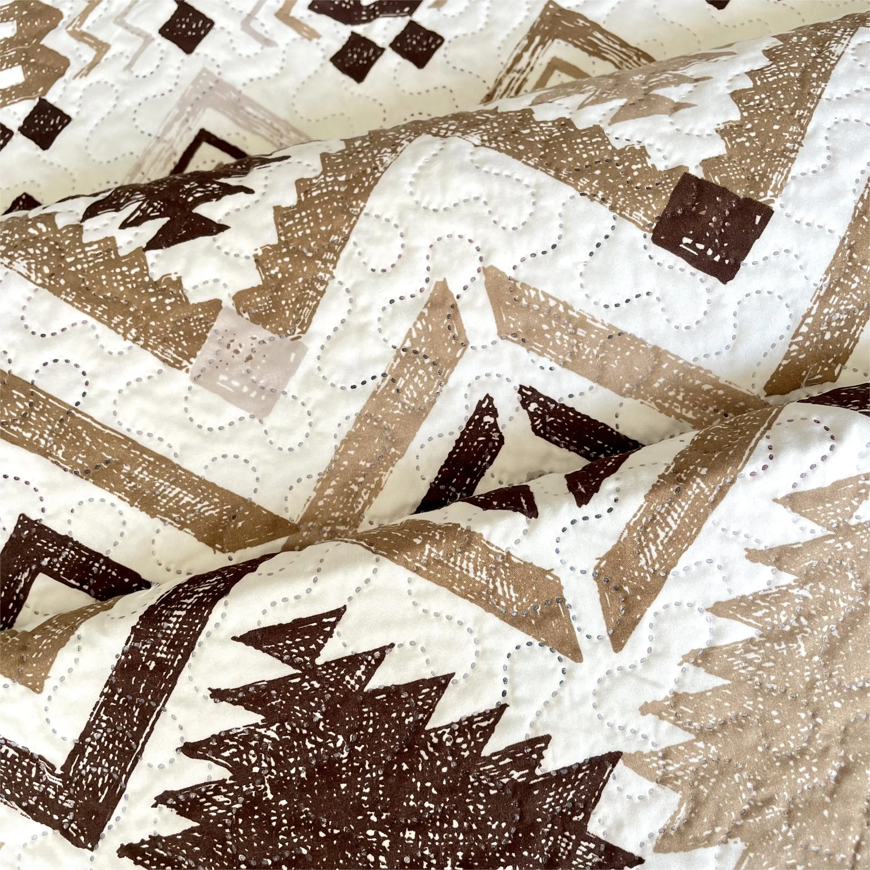 2023 factory price disperse print 100%Polyester Ultrasonic quilting with cotton Filling for bedding