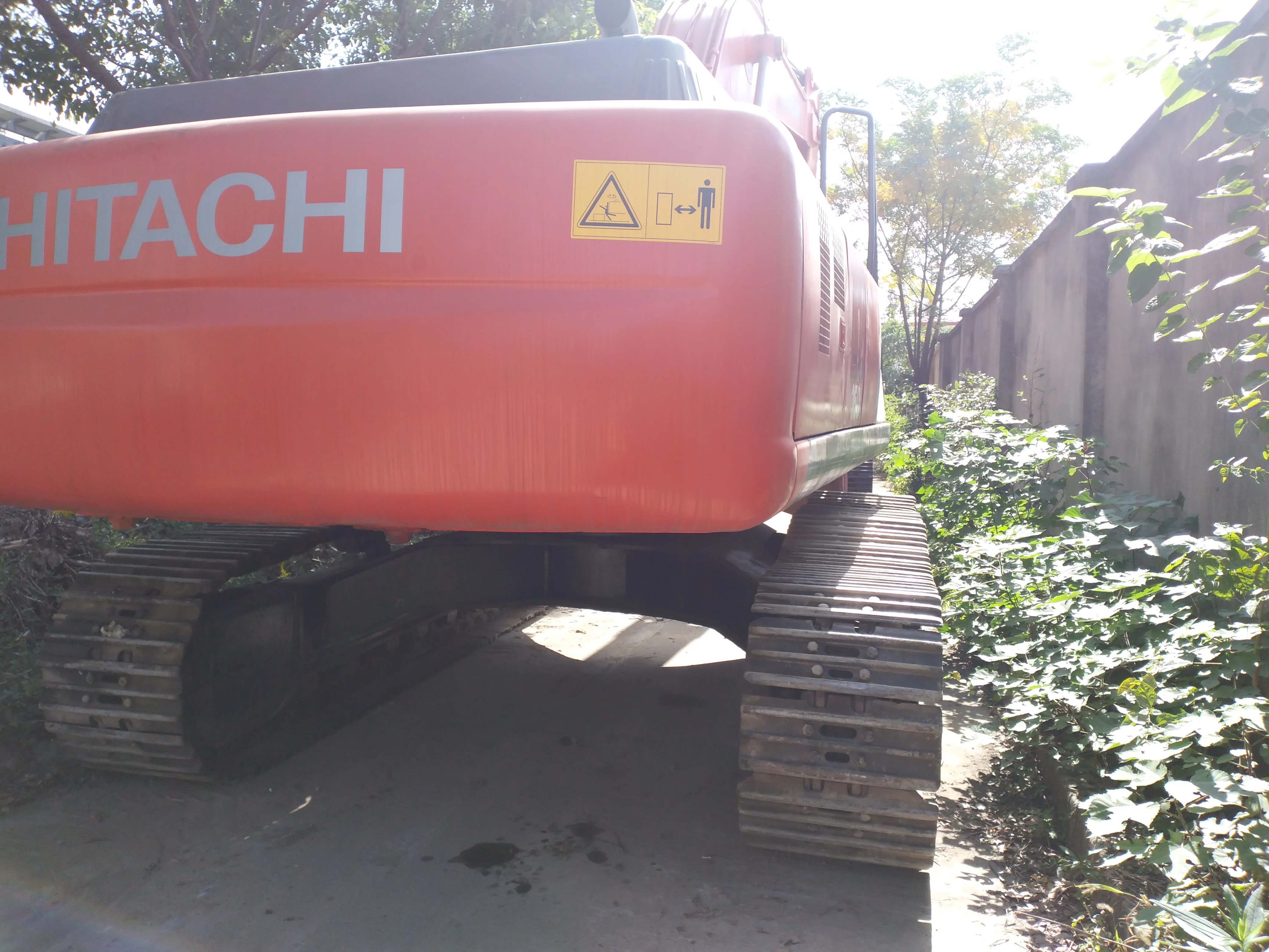 Договорная цена б/у Hitachi ZX350G колесный экскаватор EX100W/EX120-1 для продажи