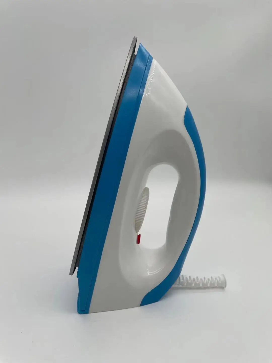 Jiema Electrical Appliance Factory, which has been exporting for 21 years, mainly produces a variety of electric irons