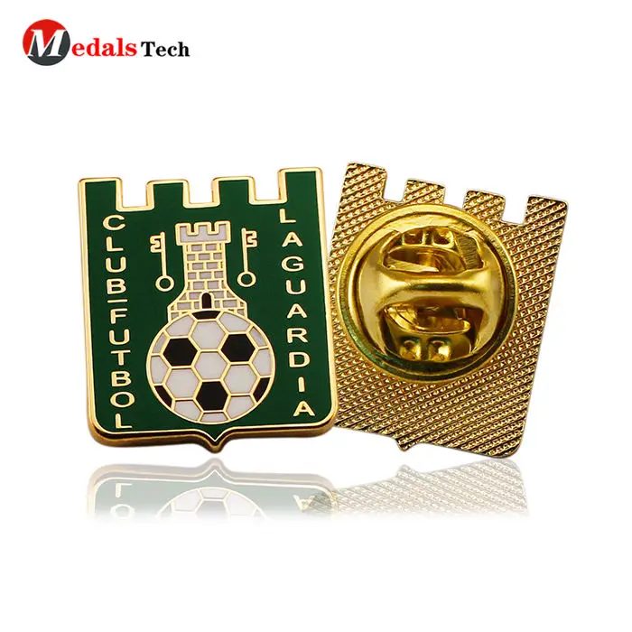 2023 hot football club souvenir pins customized gold plated metal badge