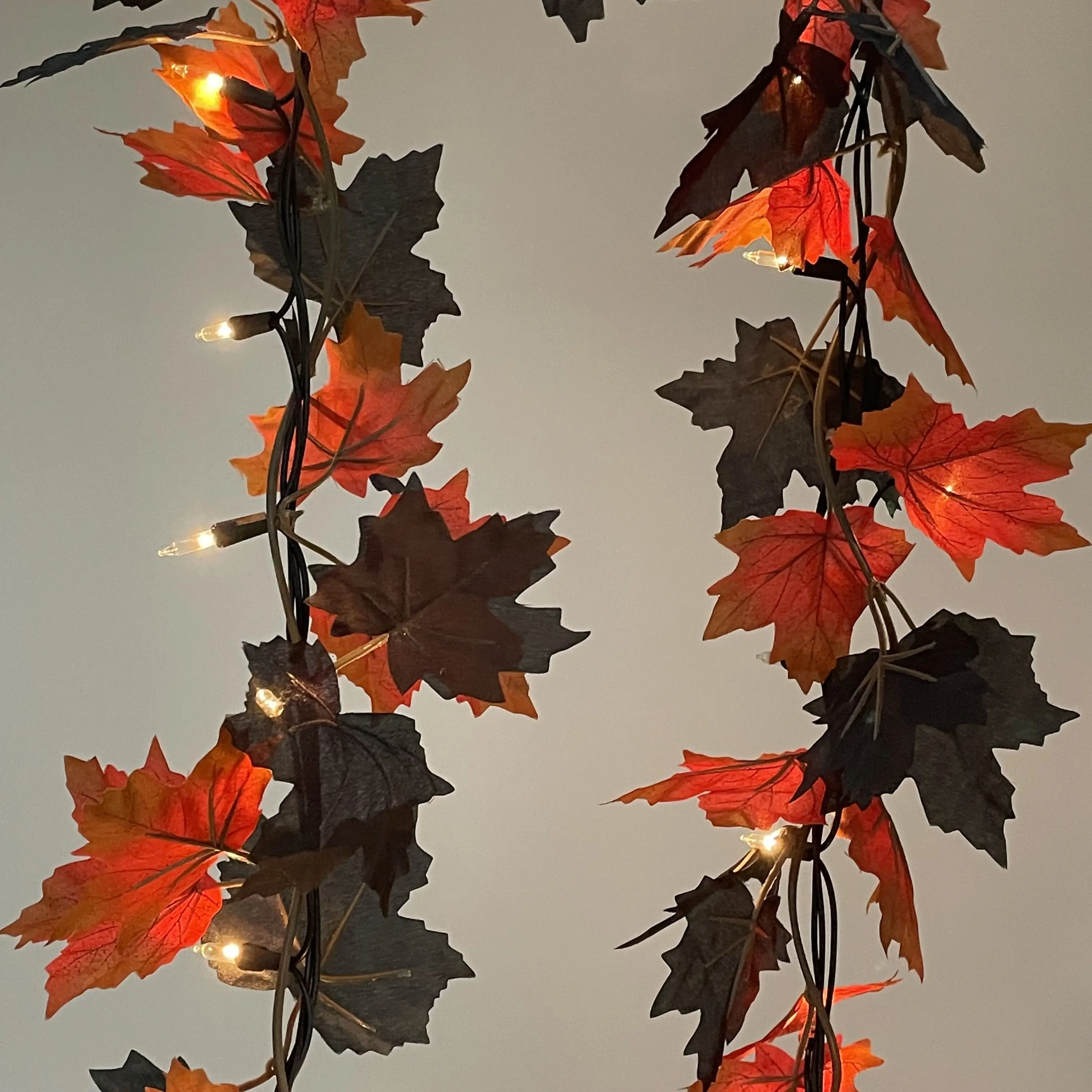 120V UL Certified 9FT Halloween Artificial Fall Maple Leaf Garland Lights String With 35 Clear Bulb For Home Party Outdoor Decor